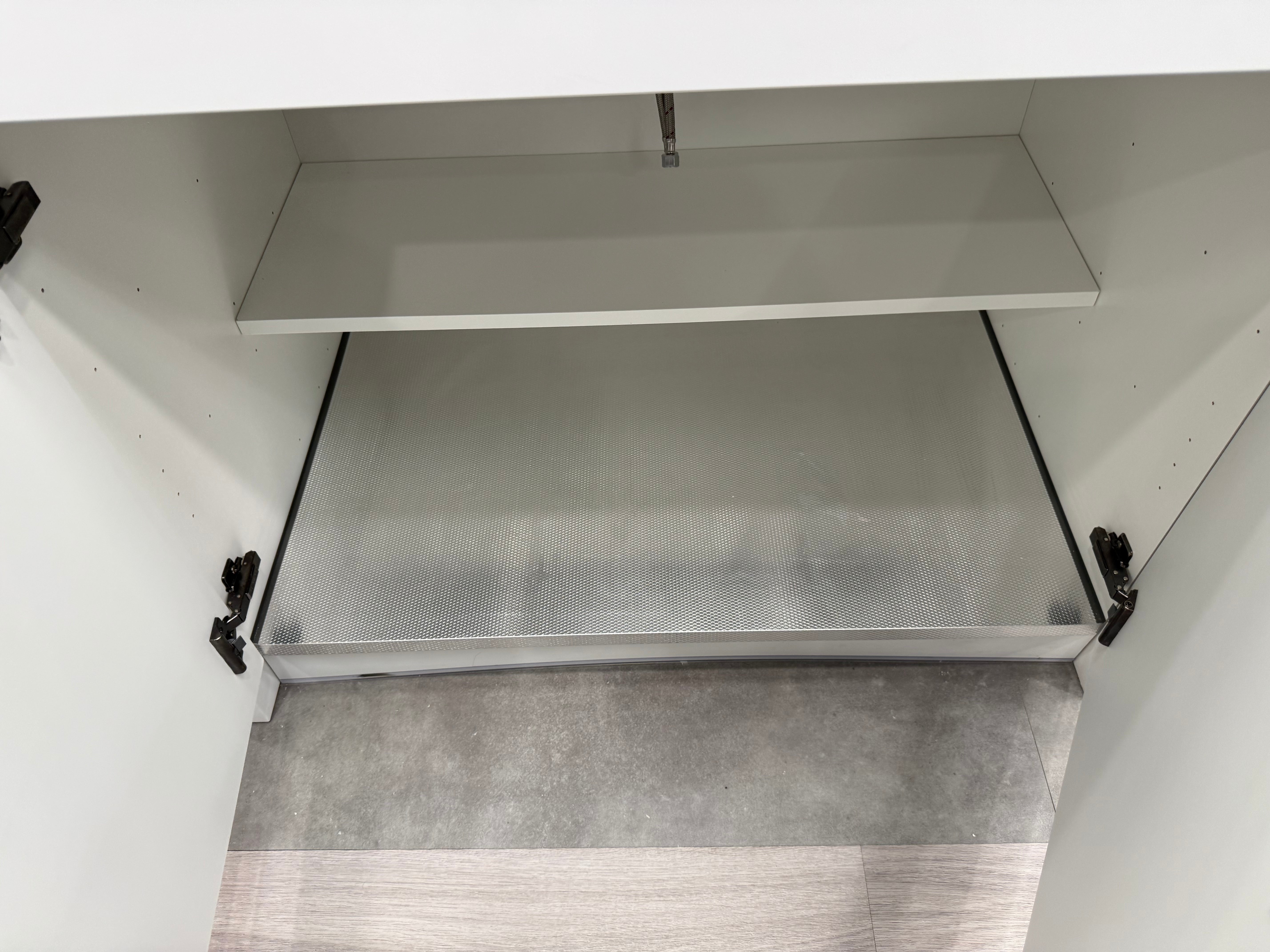 Wren White Matte Shaker Built-In Single Vanity