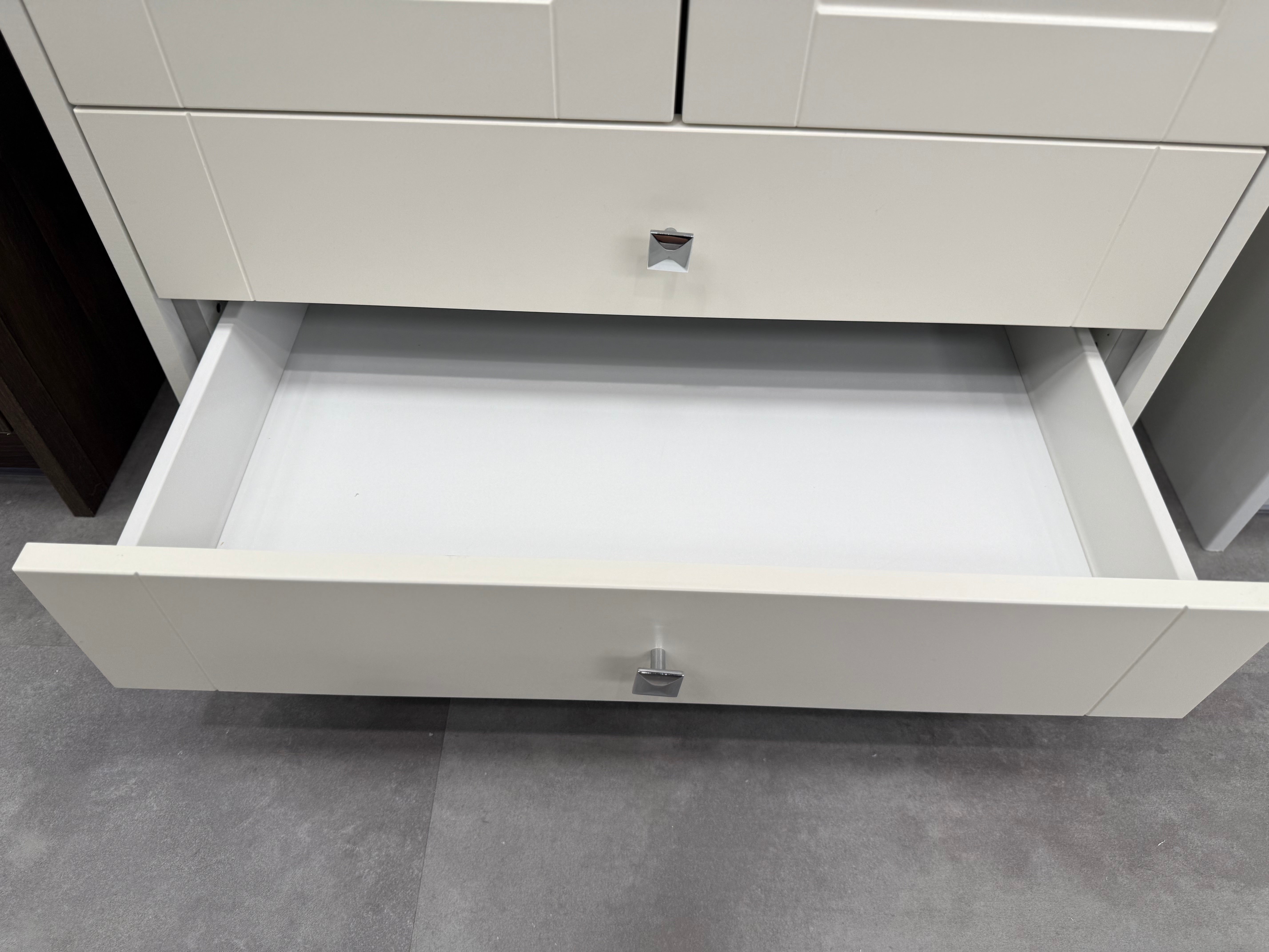 Wren Off White Shaker Freestanding Single Vanity
