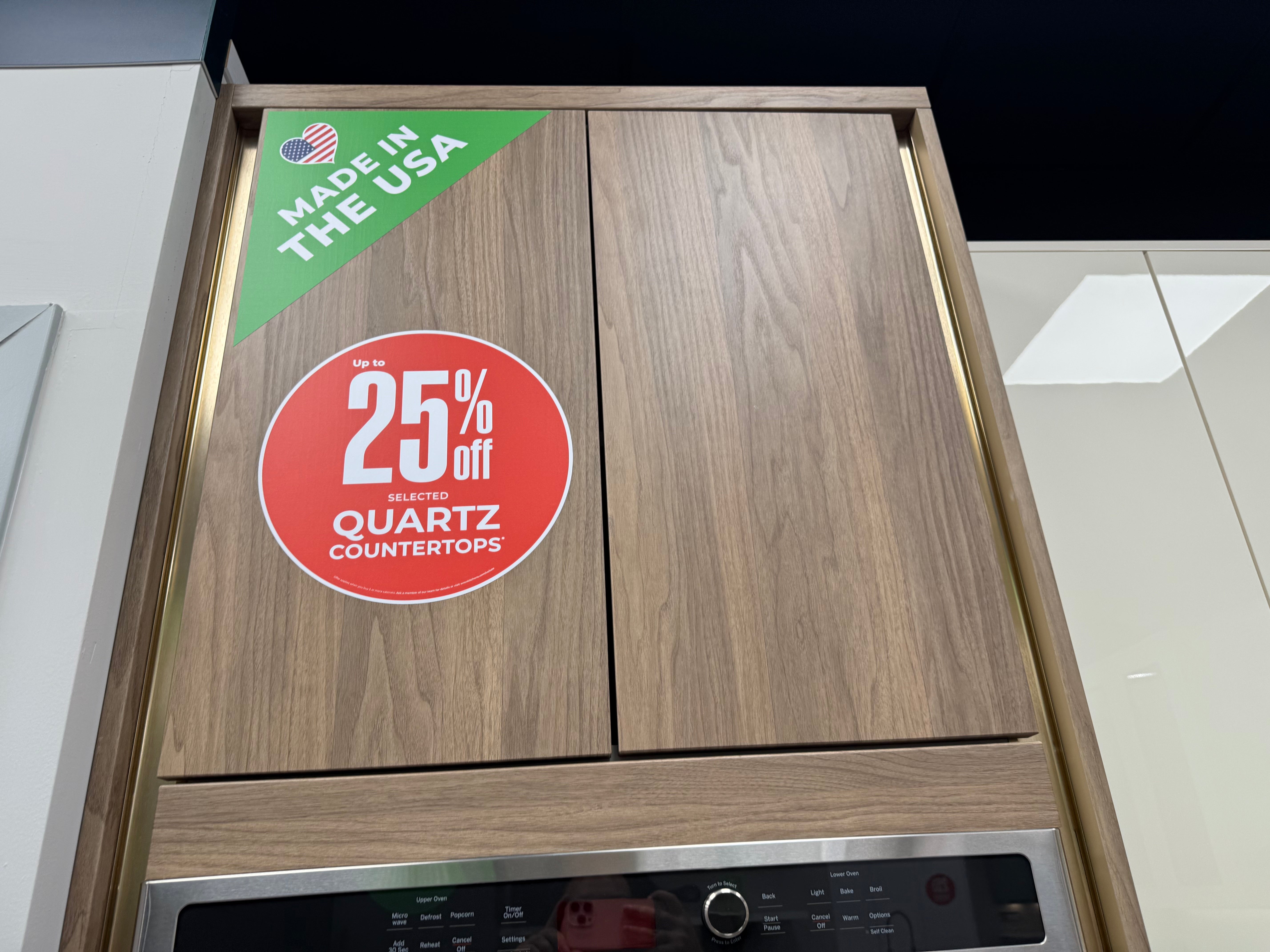 Wren Milano Ultra & Contour Juratek Montana Oak Grain & Gardenia Gloss Kitchen