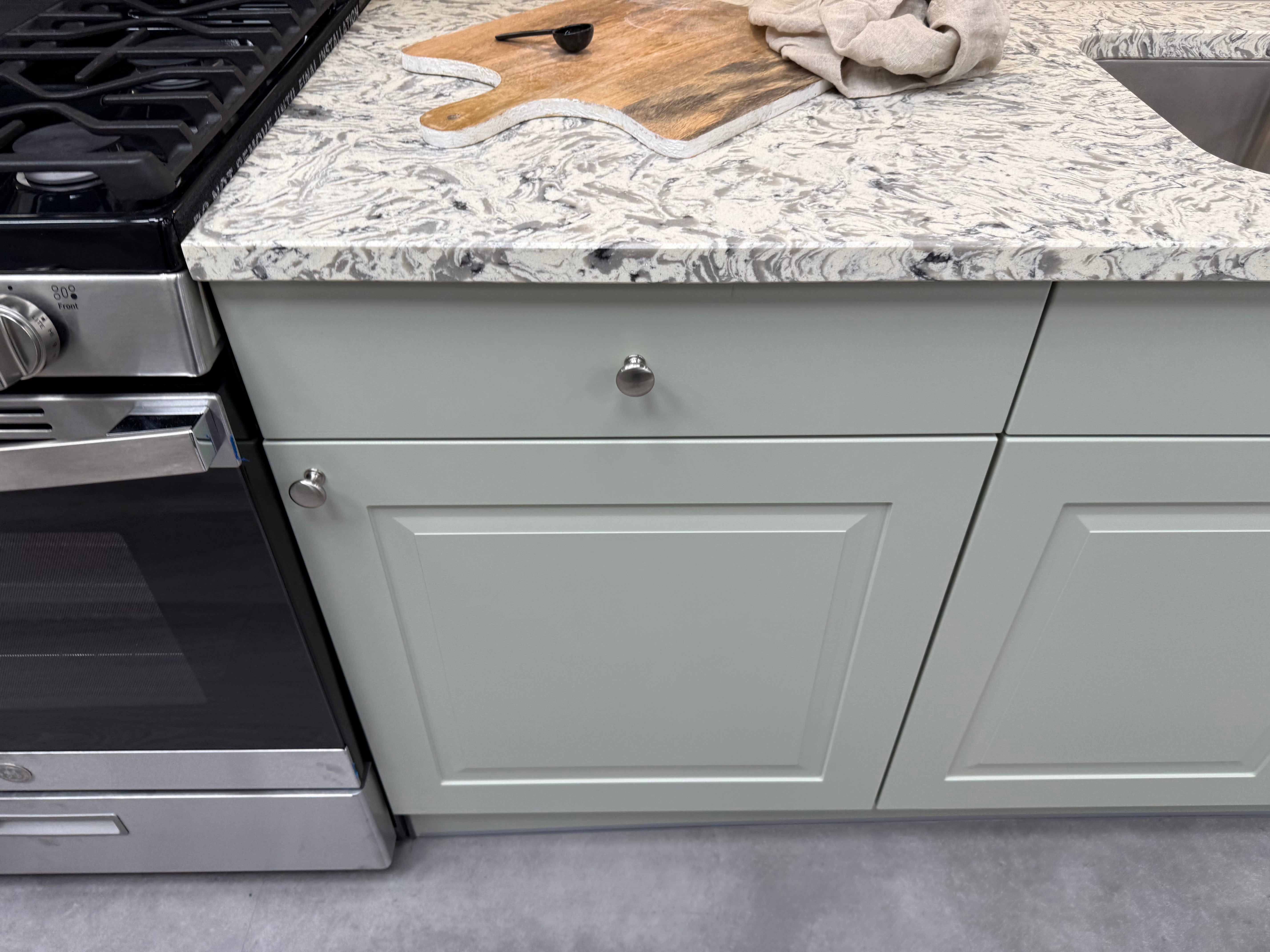 Wren Architect Sage Green Matte Kitchen Wall