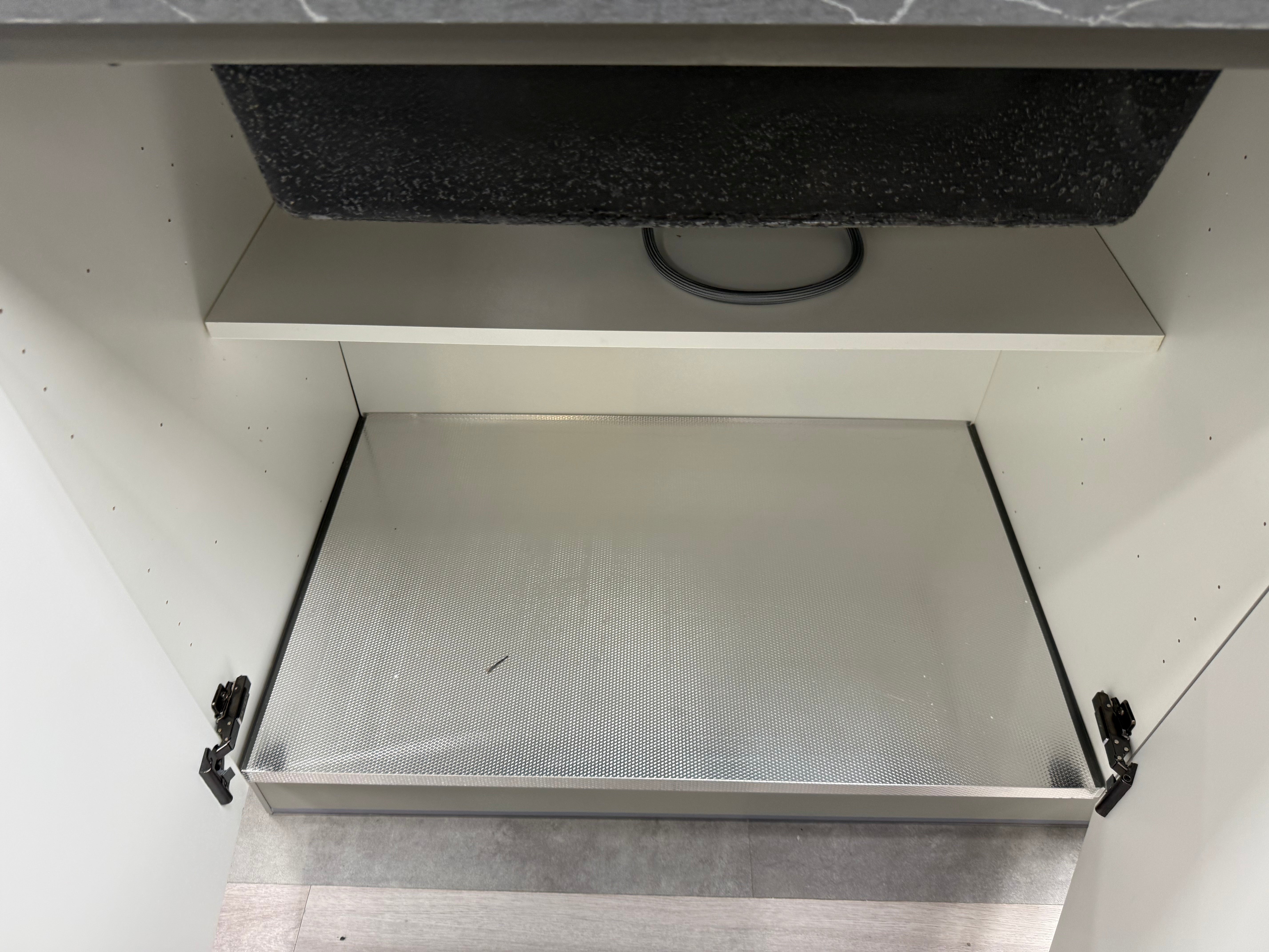 Wren Shaker Classic Juratek Ash Gray Matte Kitchen