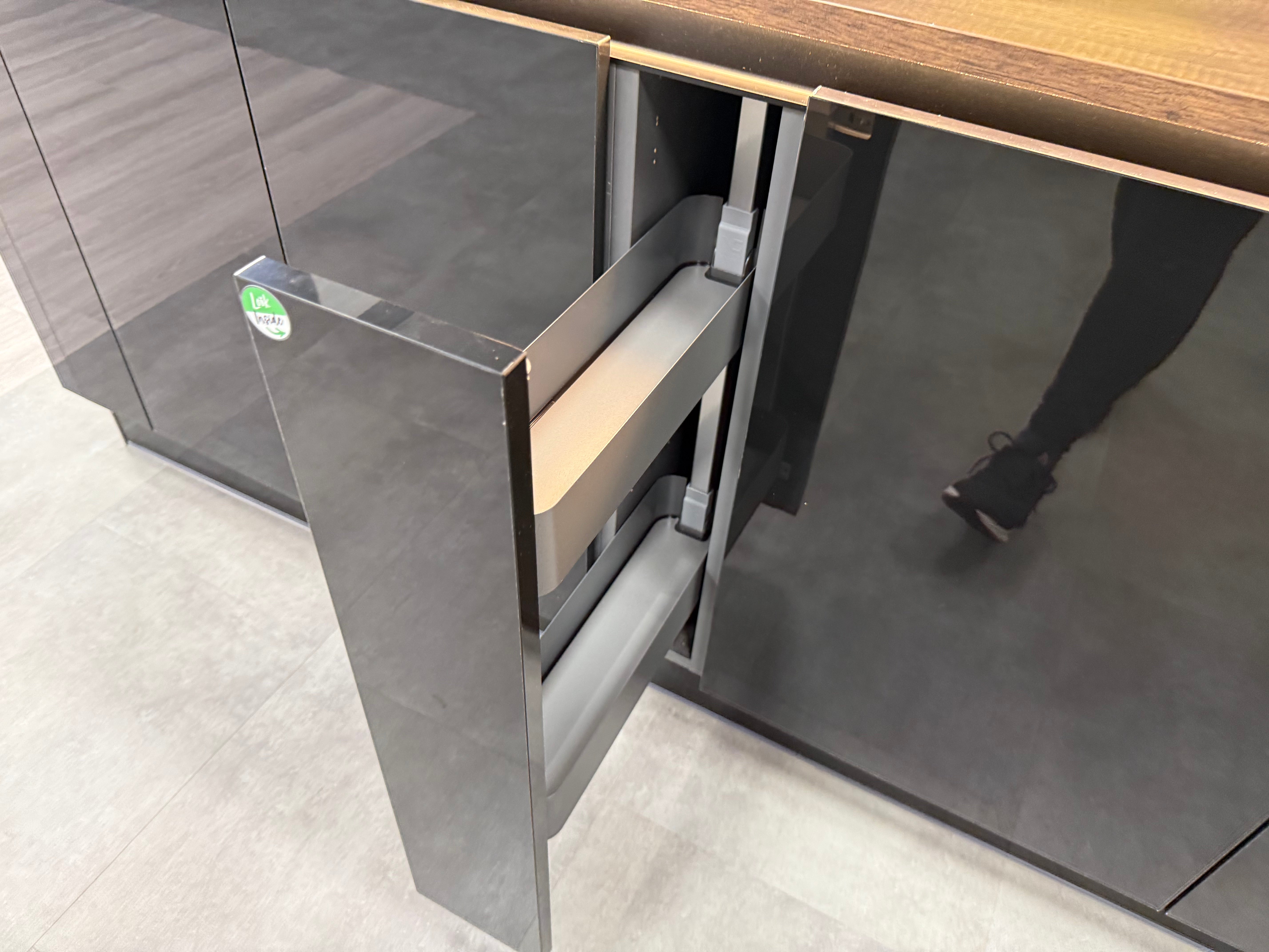 Wren Milano Ultra Nero Gloss Kitchen Wall