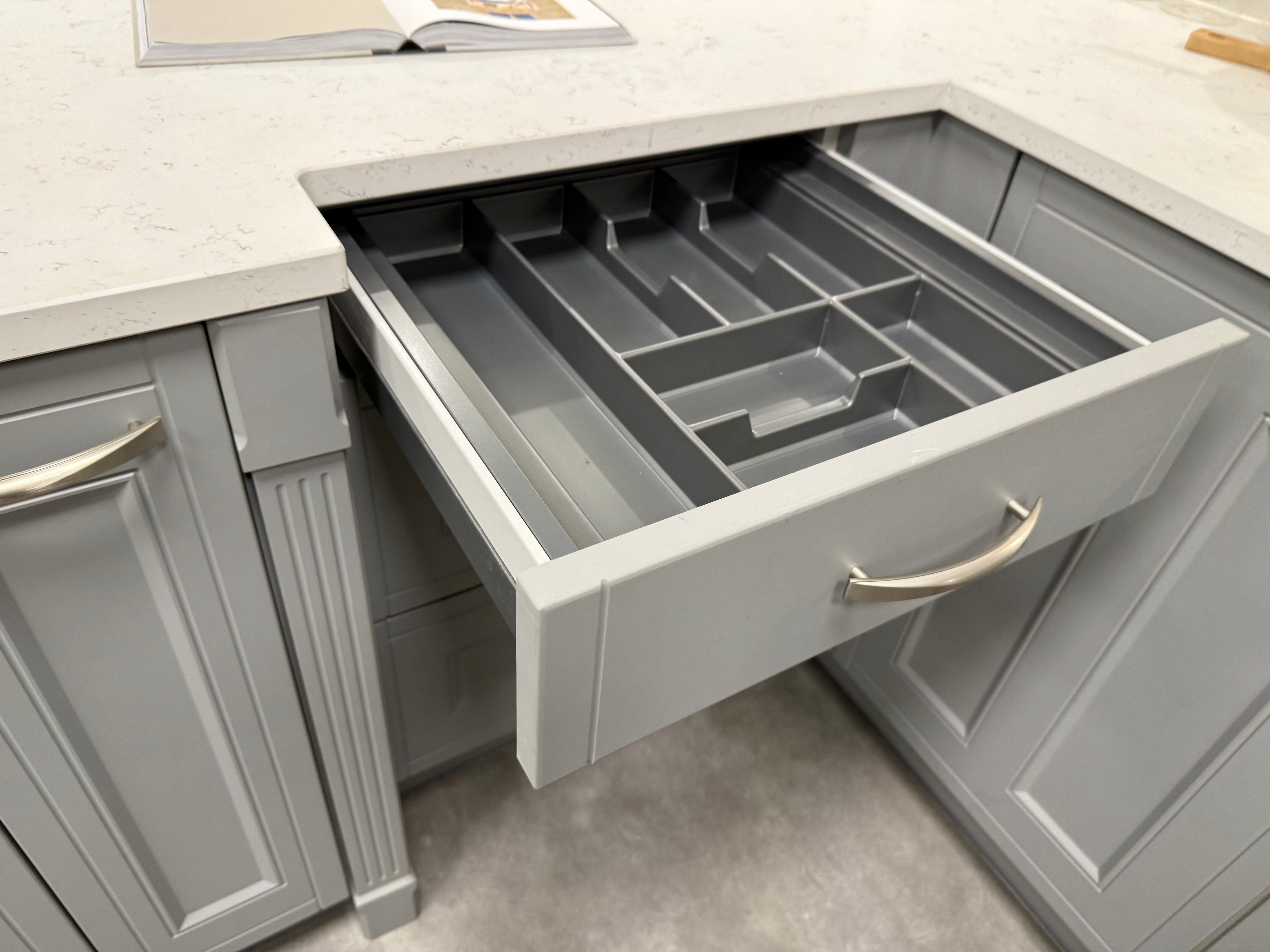 Wren Country Juratek Dove Gray Matte Kitchen