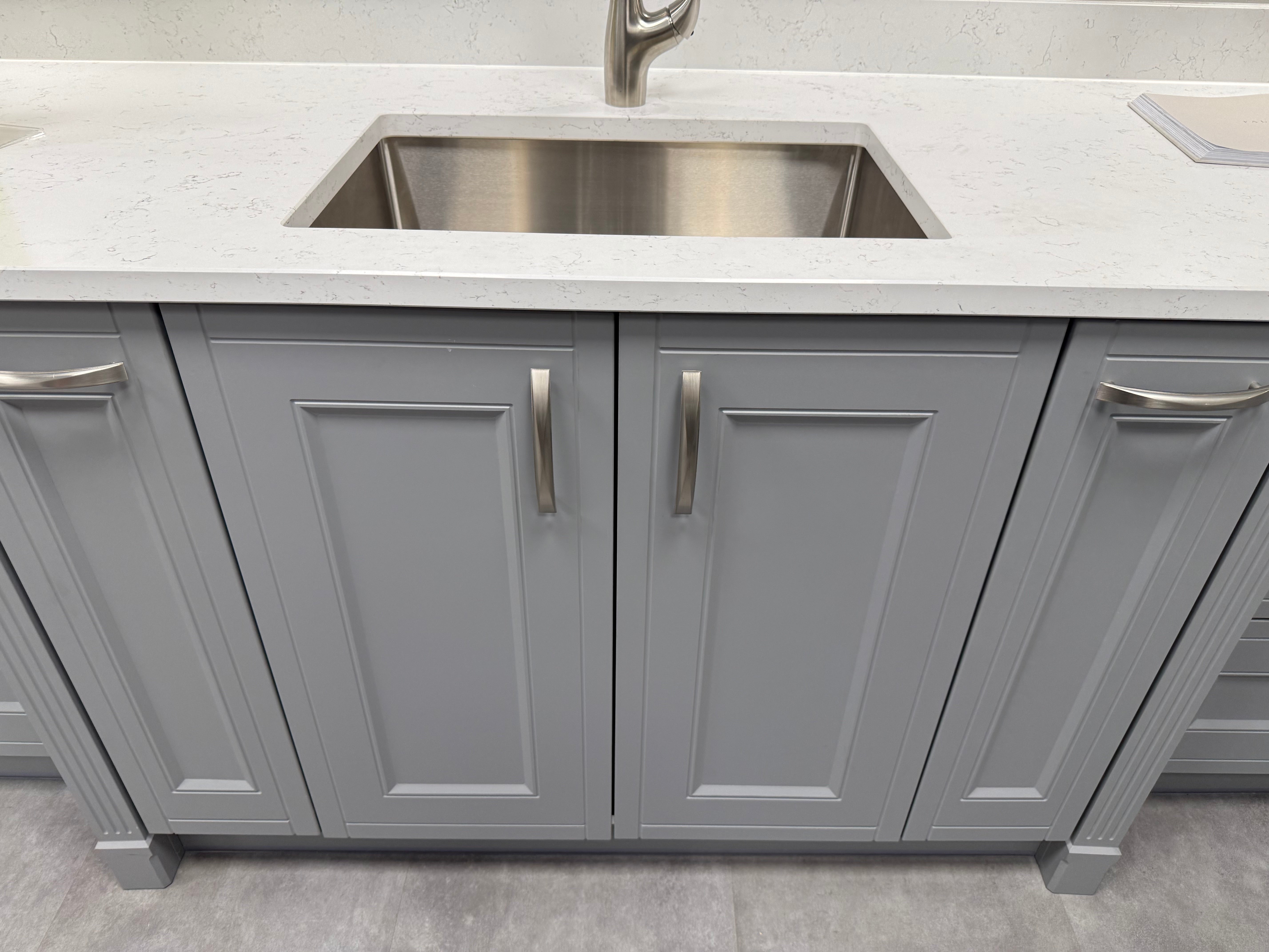 Wren Country Juratek Dove Gray Matte Kitchen