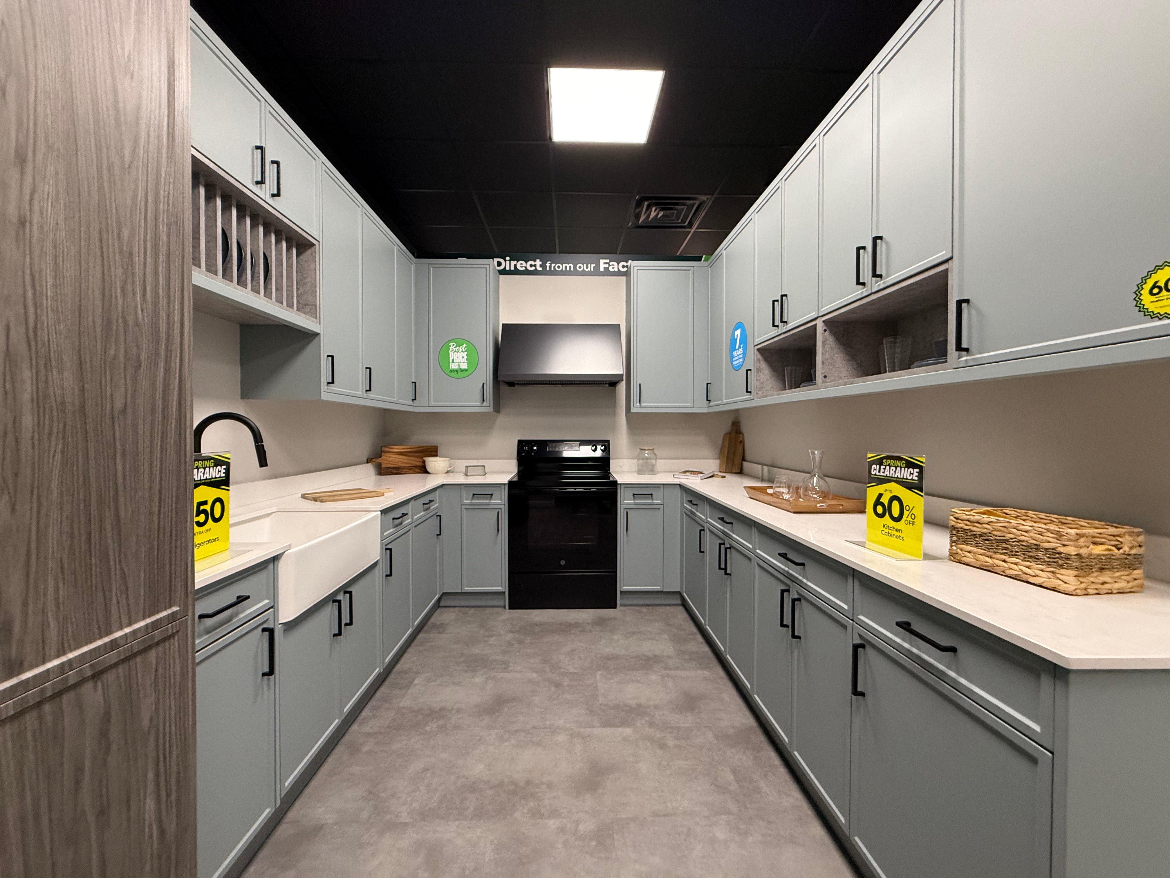 Wren Shaker Super Slim Juratek Cloud Blue Matte & Manhattan Oak Grain Kitchen
