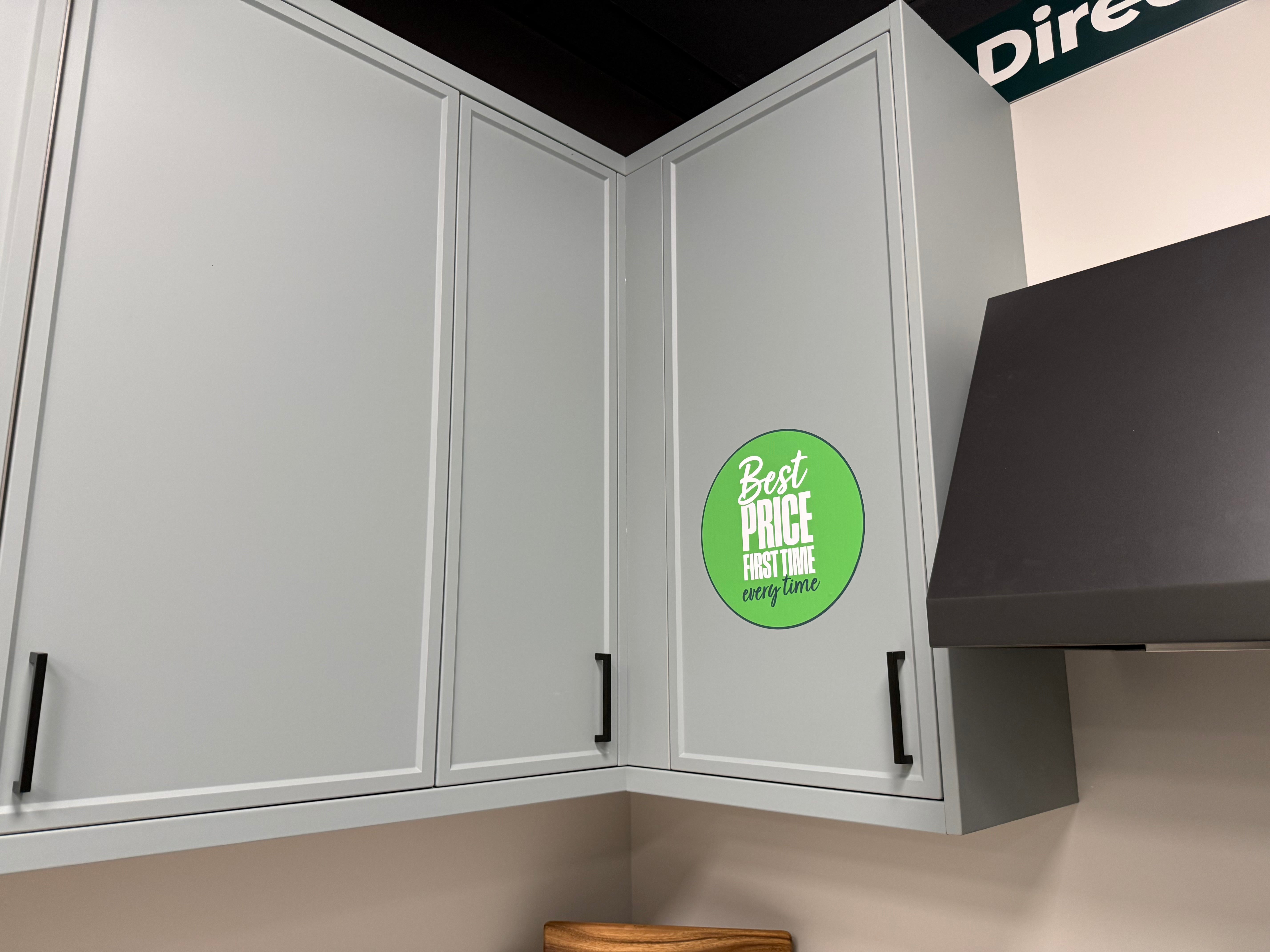 Wren Shaker Super Slim Juratek Cloud Blue Matte & Manhattan Oak Grain Kitchen