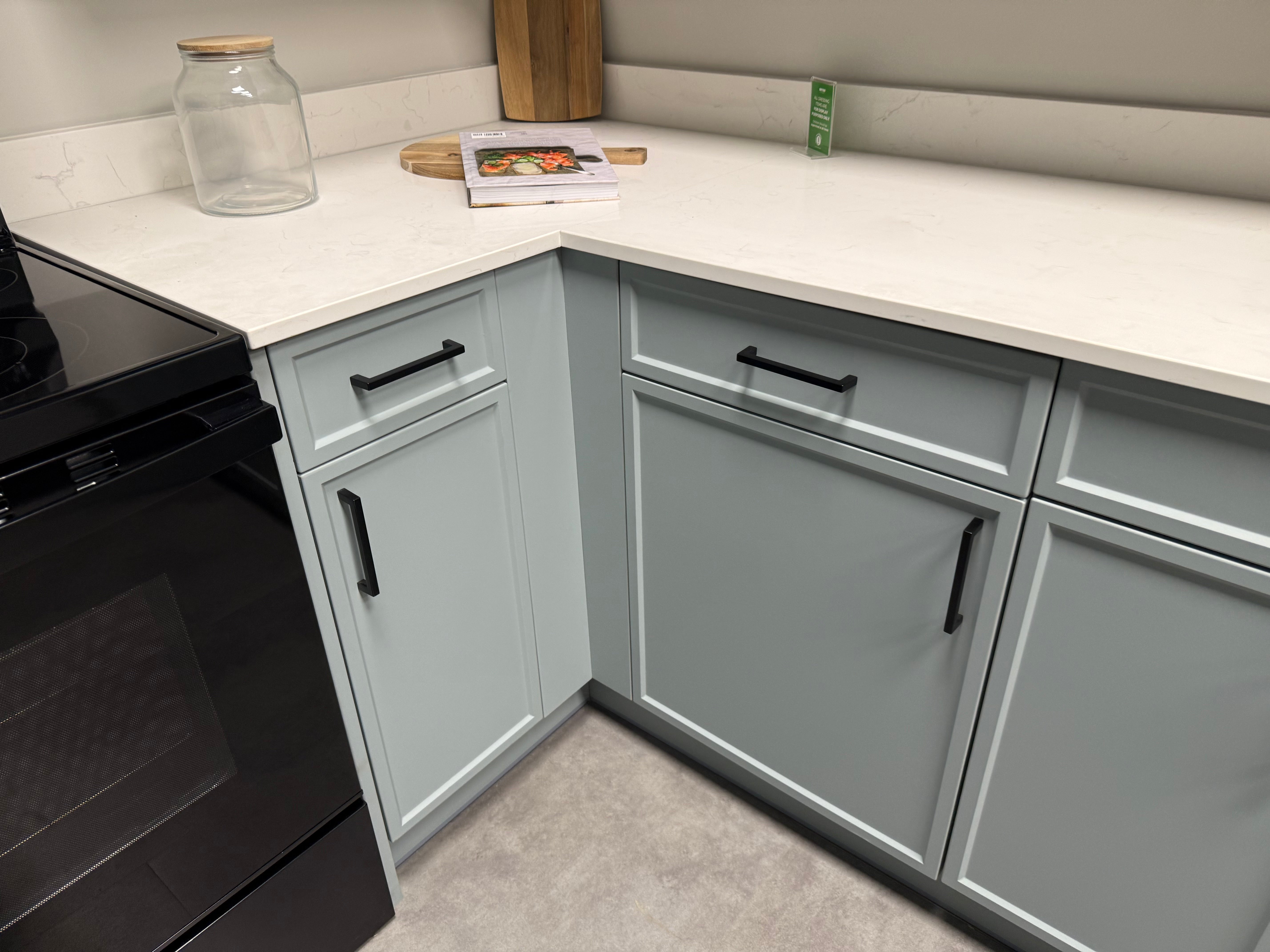 Wren Shaker Super Slim Juratek Cloud Blue Matte & Manhattan Oak Grain Kitchen