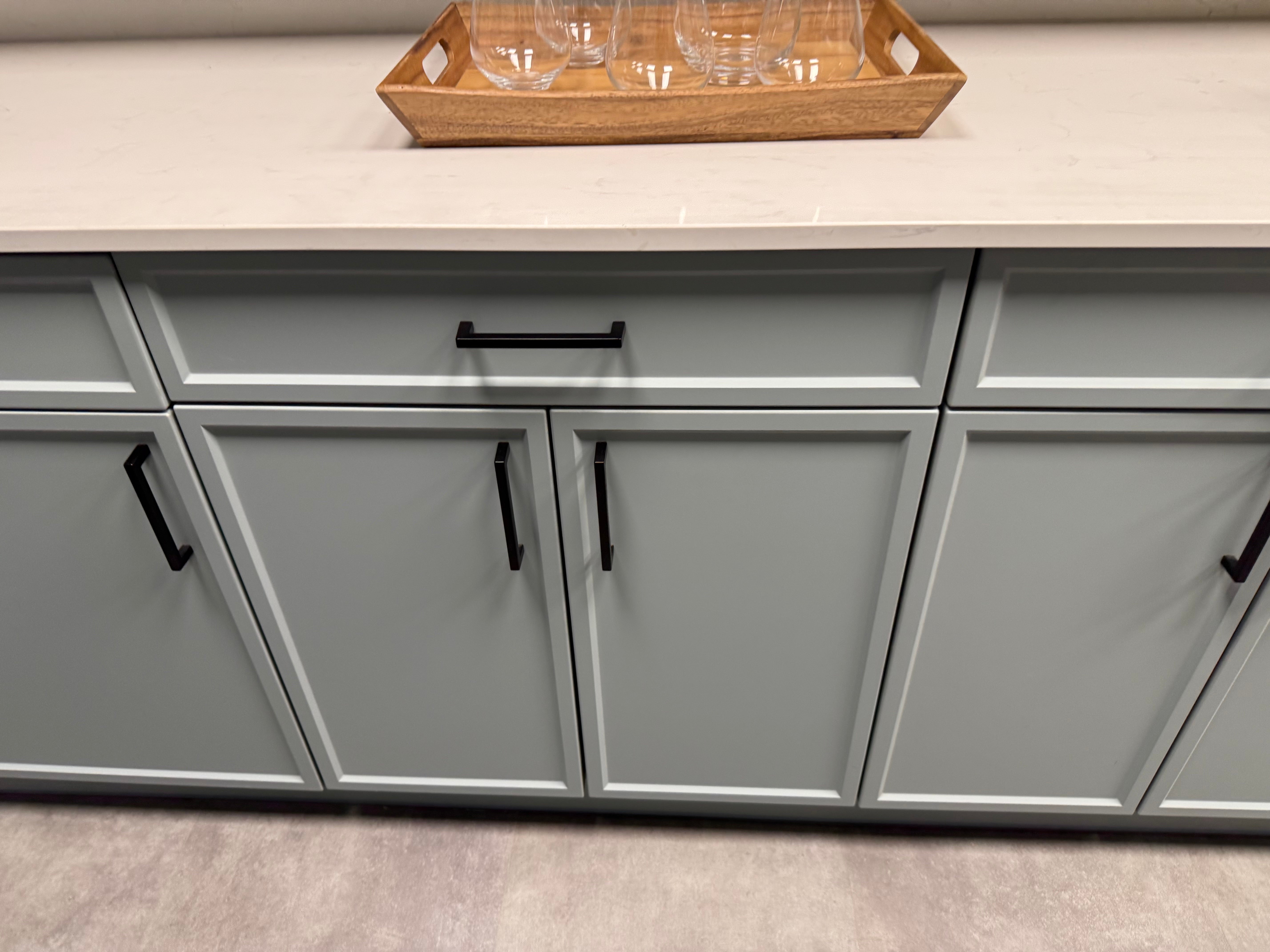 Wren Shaker Super Slim Juratek Cloud Blue Matte & Manhattan Oak Grain Kitchen