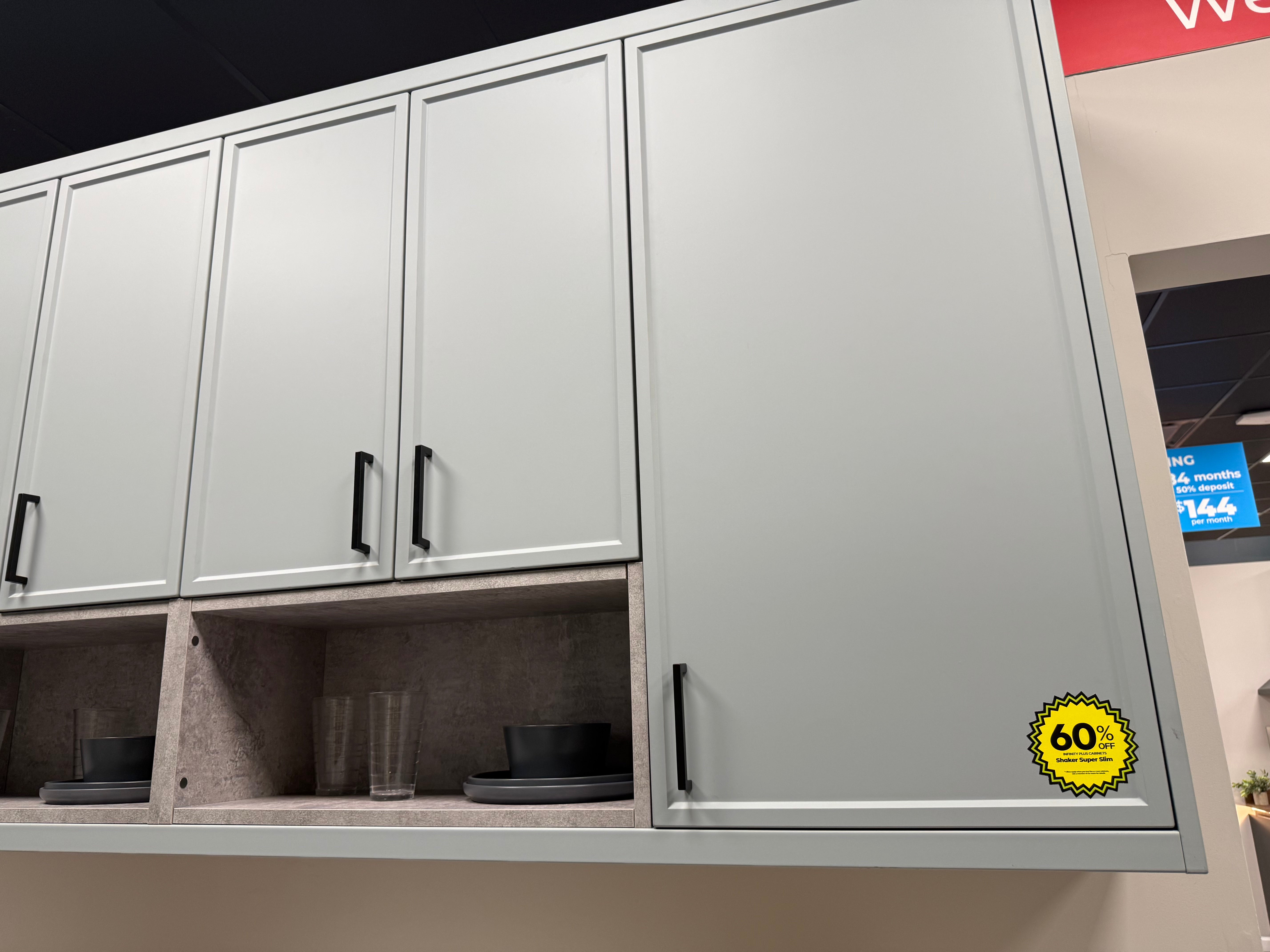 Wren Shaker Super Slim Juratek Cloud Blue Matte & Manhattan Oak Grain Kitchen
