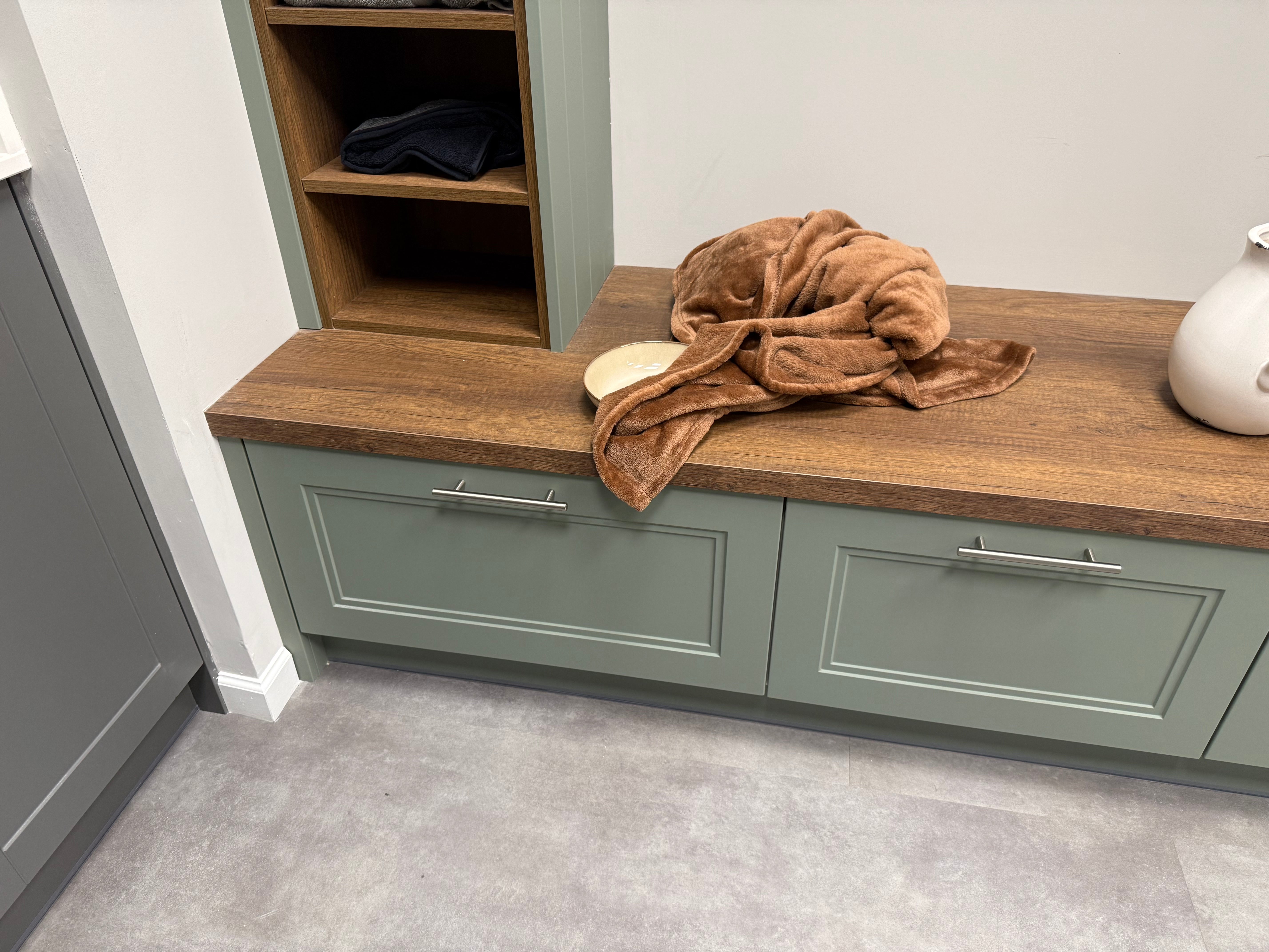 Wren Shaker Moss Green Mudroom