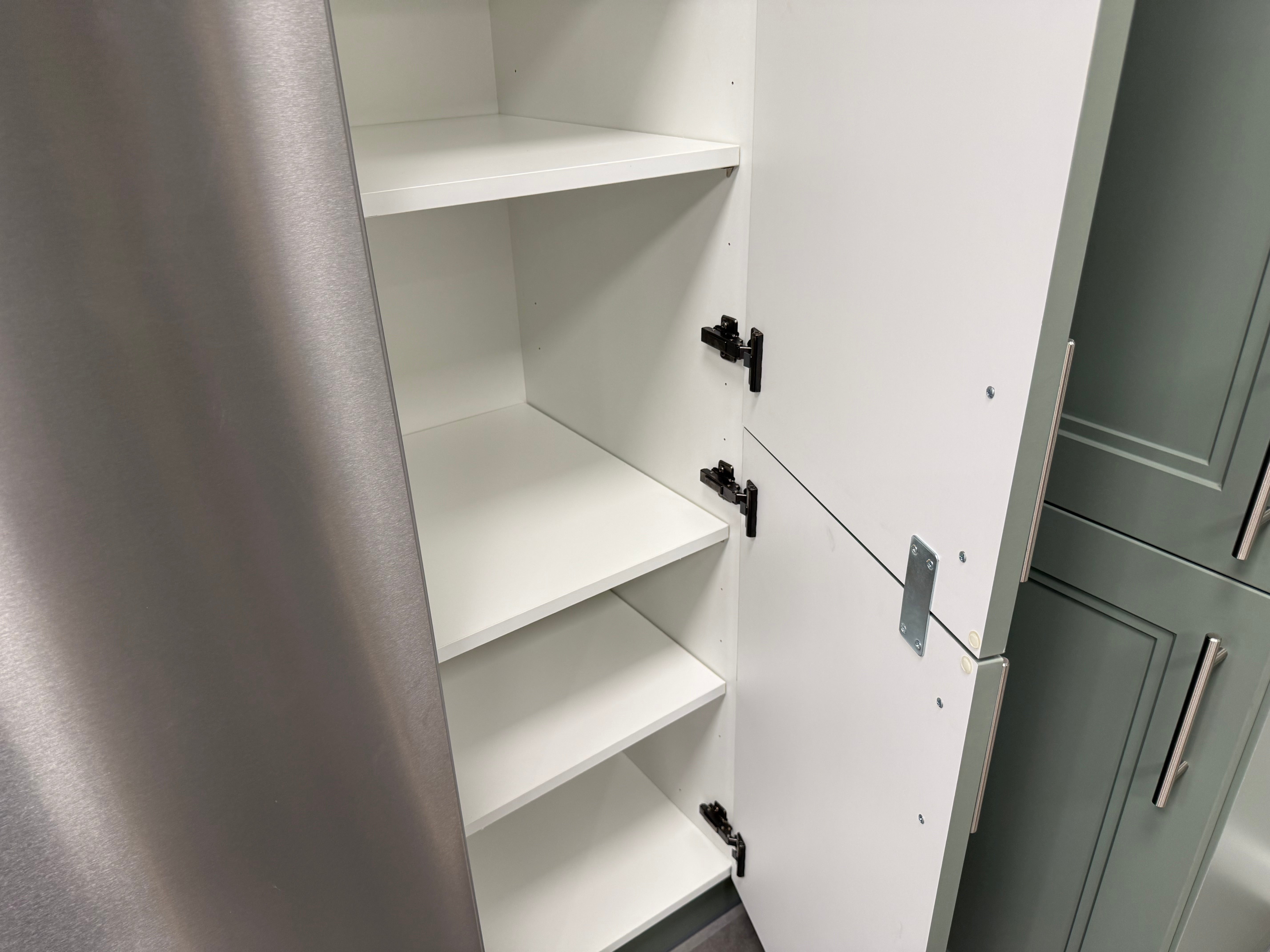 Wren Shaker Denver Juratek Matte Green Moss Kitchen