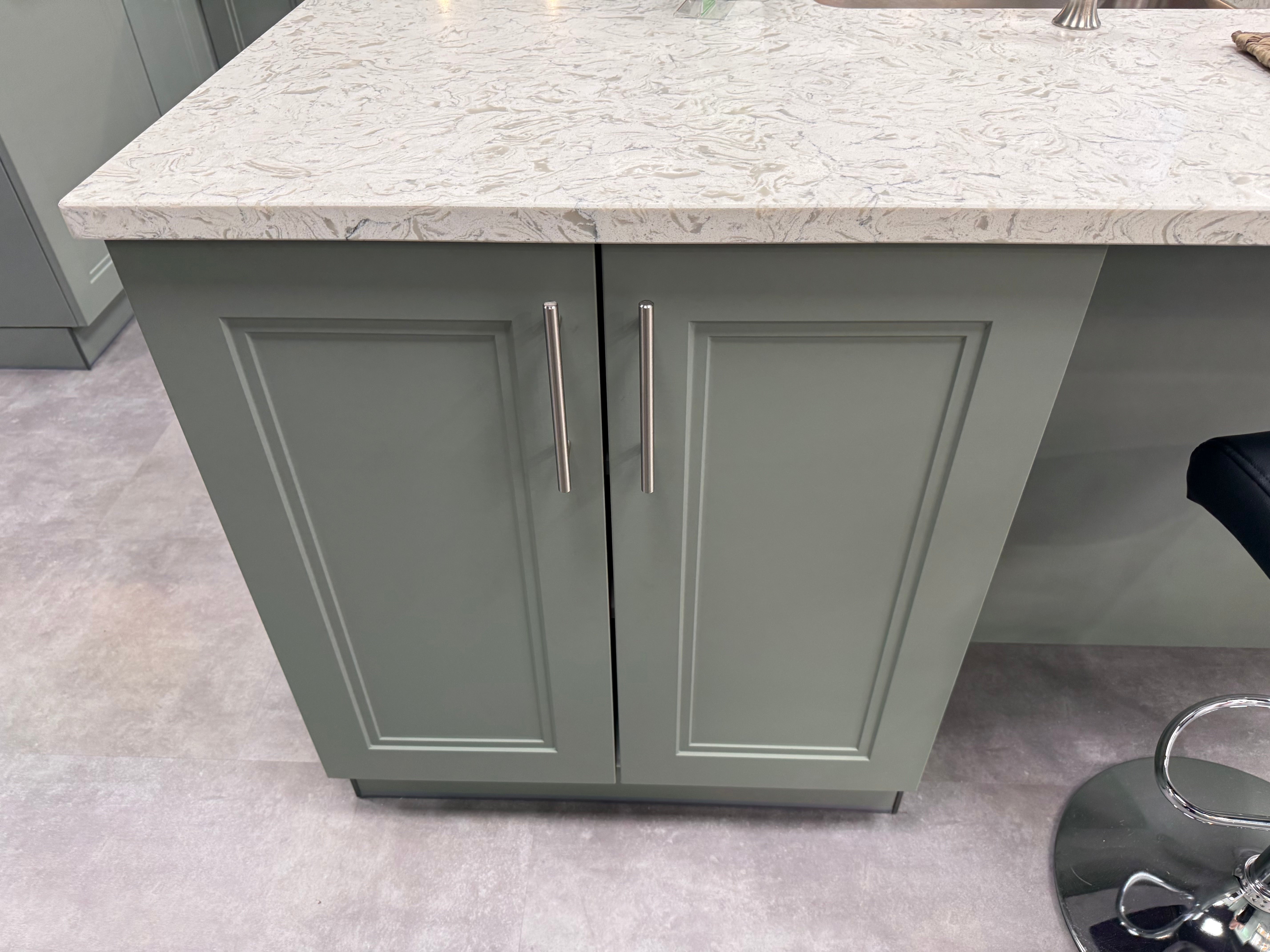 Wren Shaker Denver Juratek Matte Green Moss Kitchen