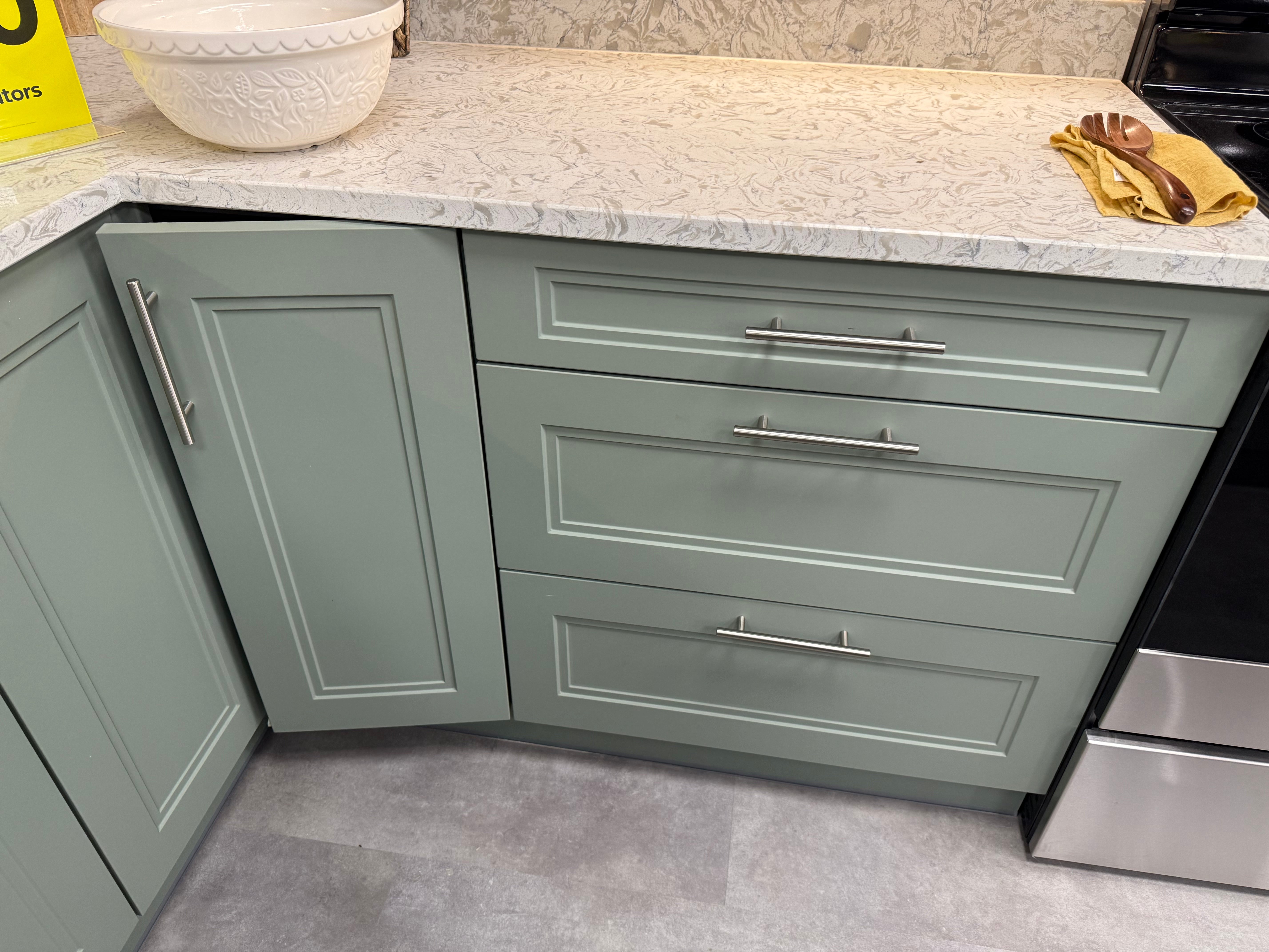 Wren Shaker Denver Juratek Matte Green Moss Kitchen