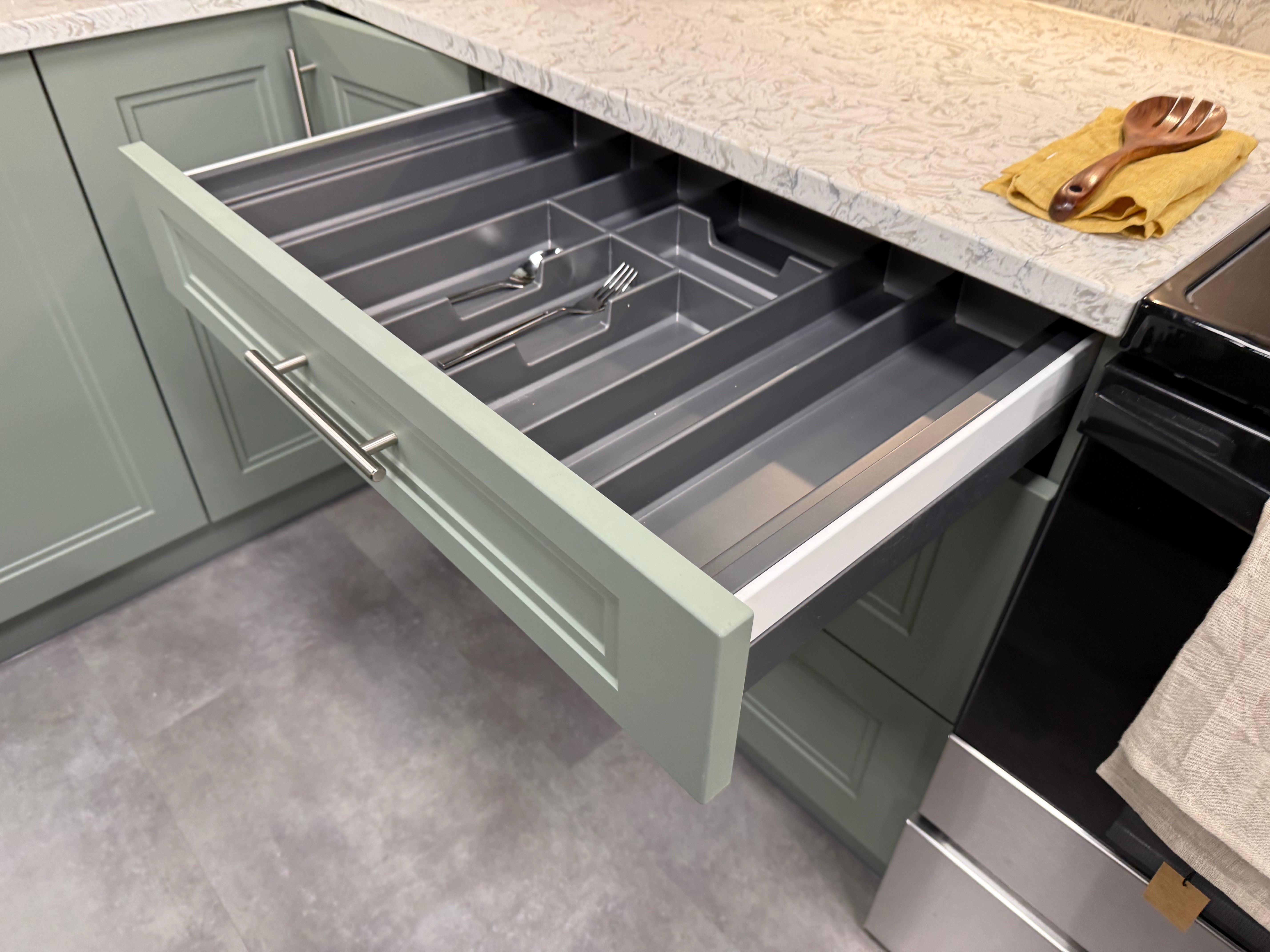 Wren Shaker Denver Juratek Matte Green Moss Kitchen