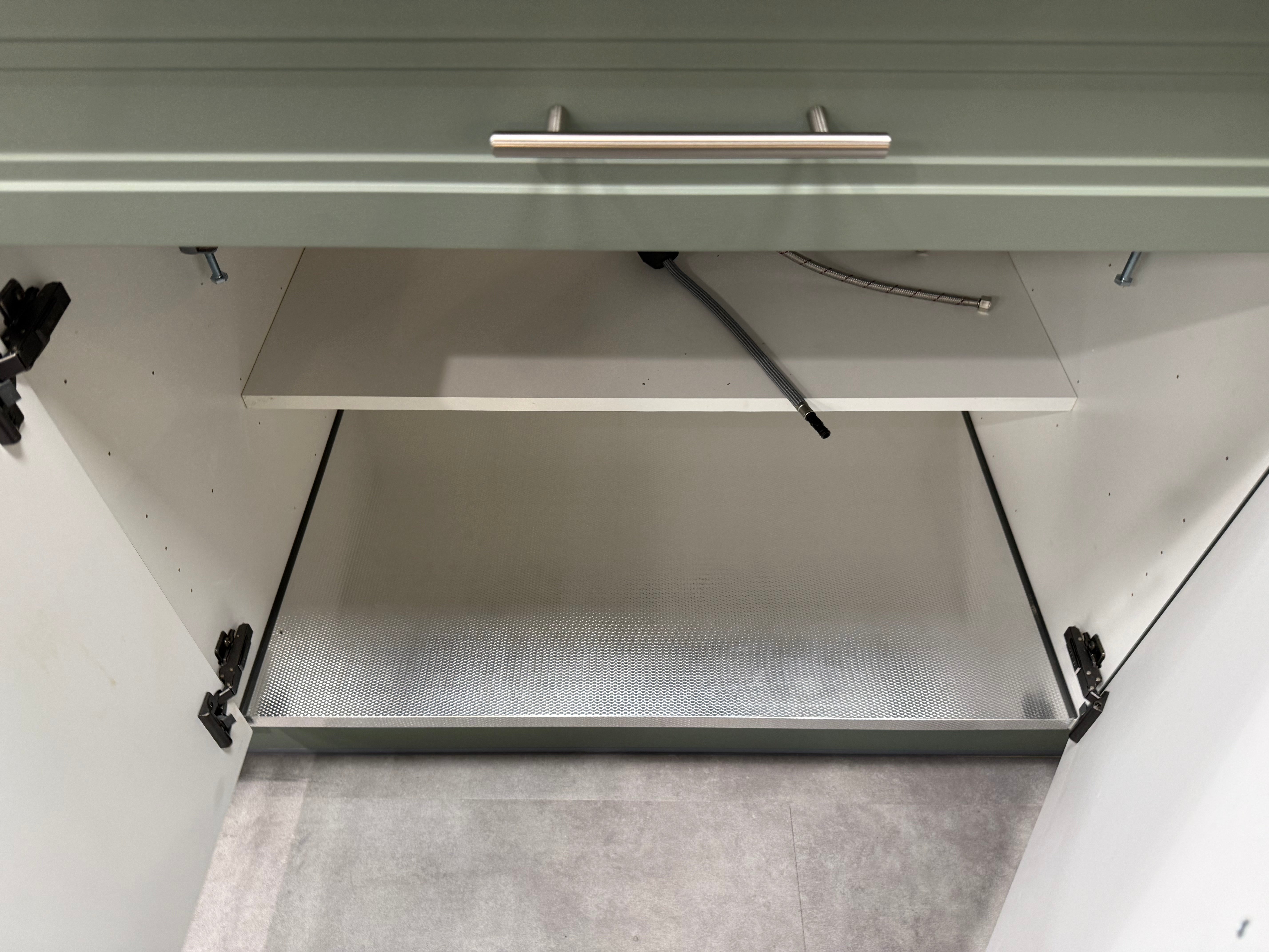 Wren Shaker Denver Juratek Matte Green Moss Kitchen
