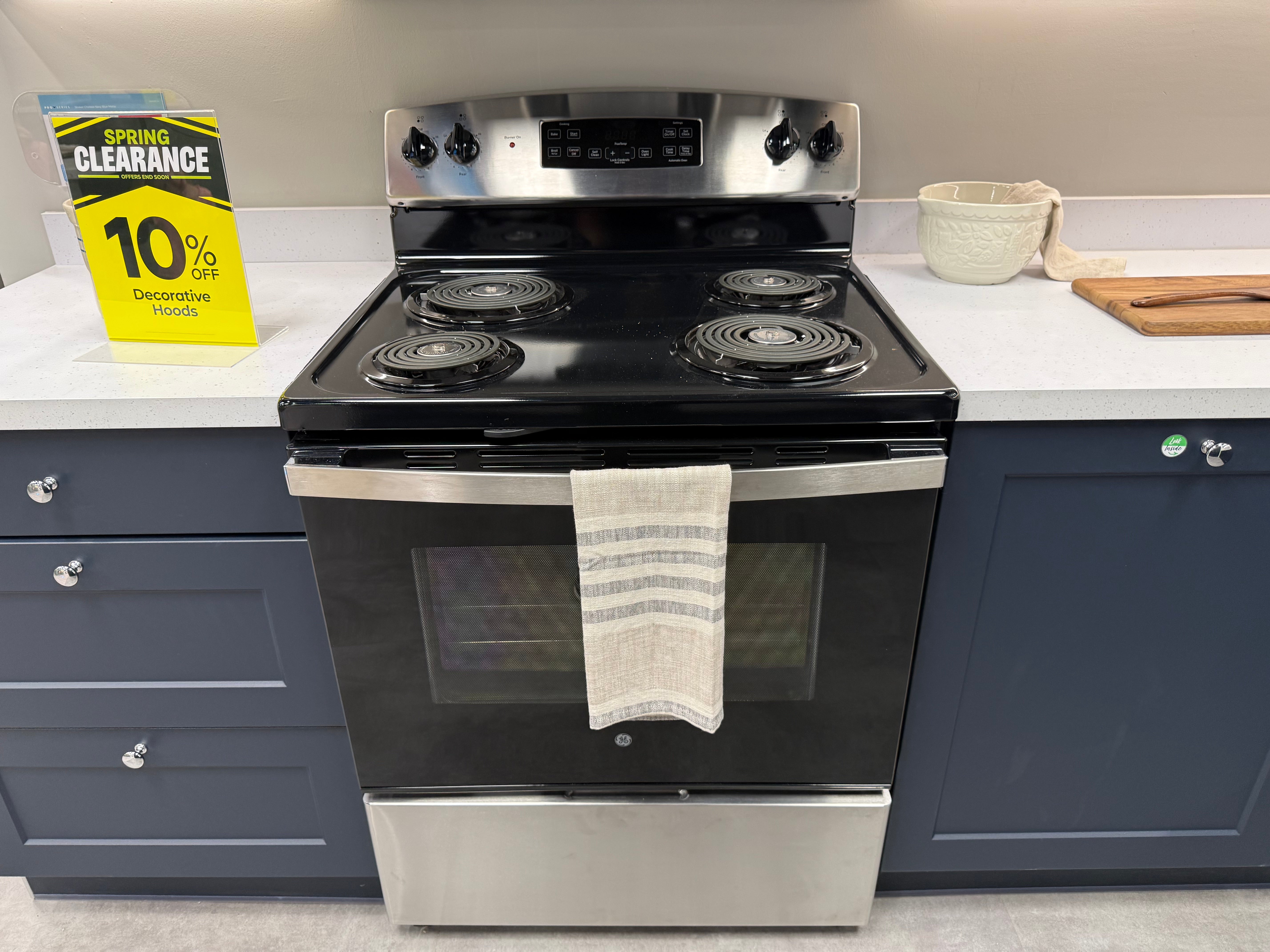Wren Shaker Chelsea Navy Blue Matte Kitchen