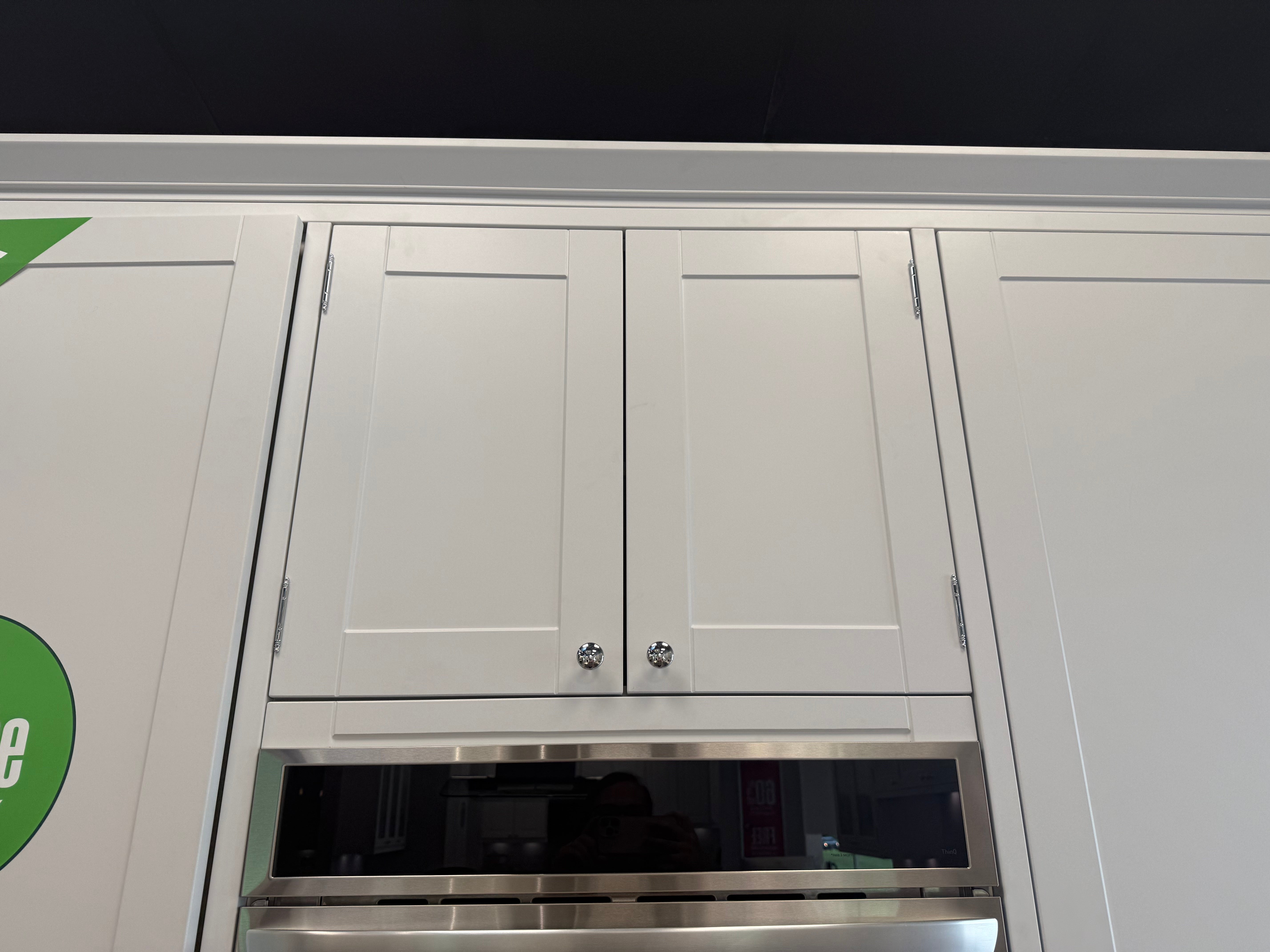 Wren Shaker Classic Juratek Winter Blue & Chalk White Matte Kitchen with Island