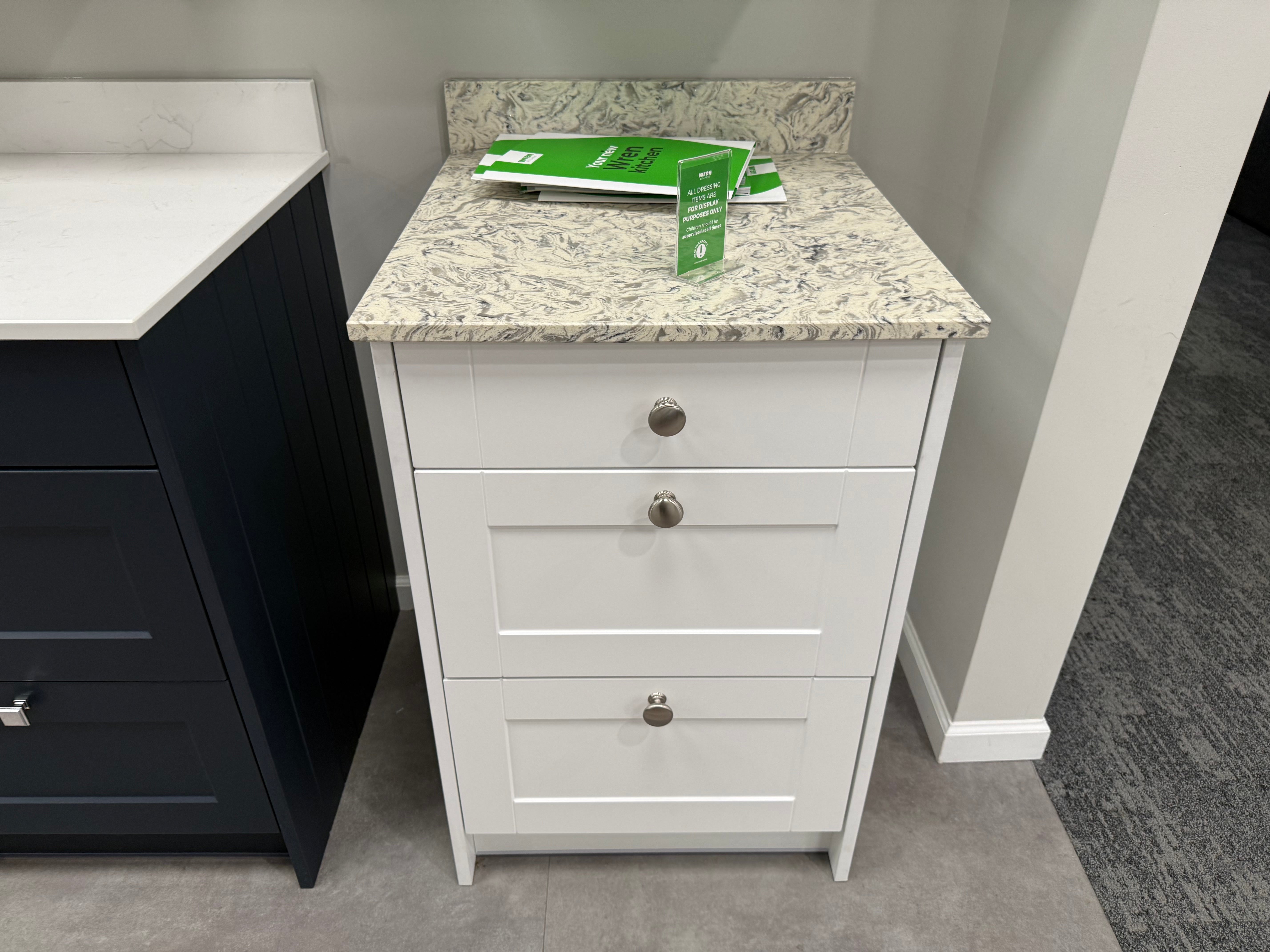Shaker Classic Matte White Base and Upper Cabinets