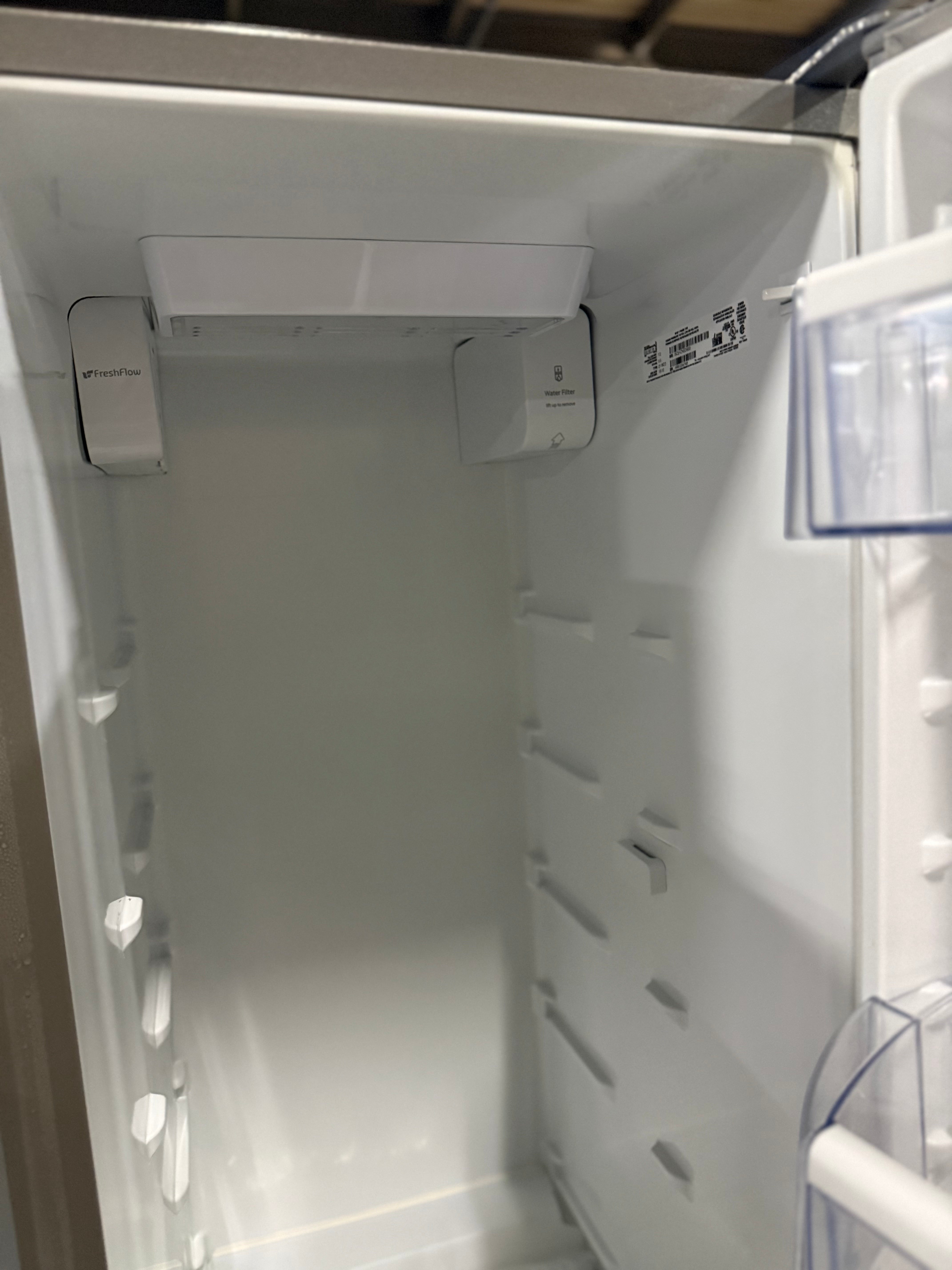 Whirlpool ISC21CNEDS00 33" Stainless Steel Side by Side Refrigerator