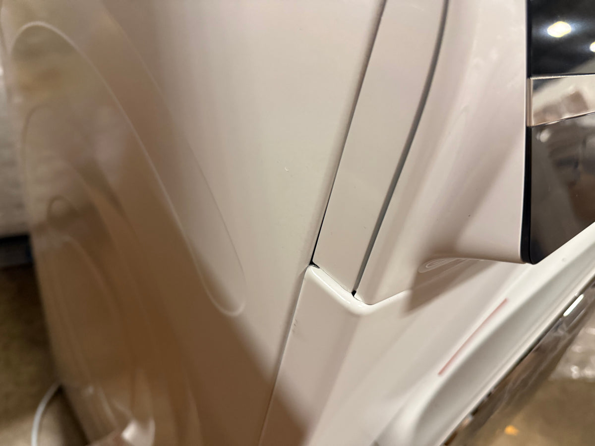Bosch 500 Series WQB245B0UC 24" White Heat Pump Dryer
