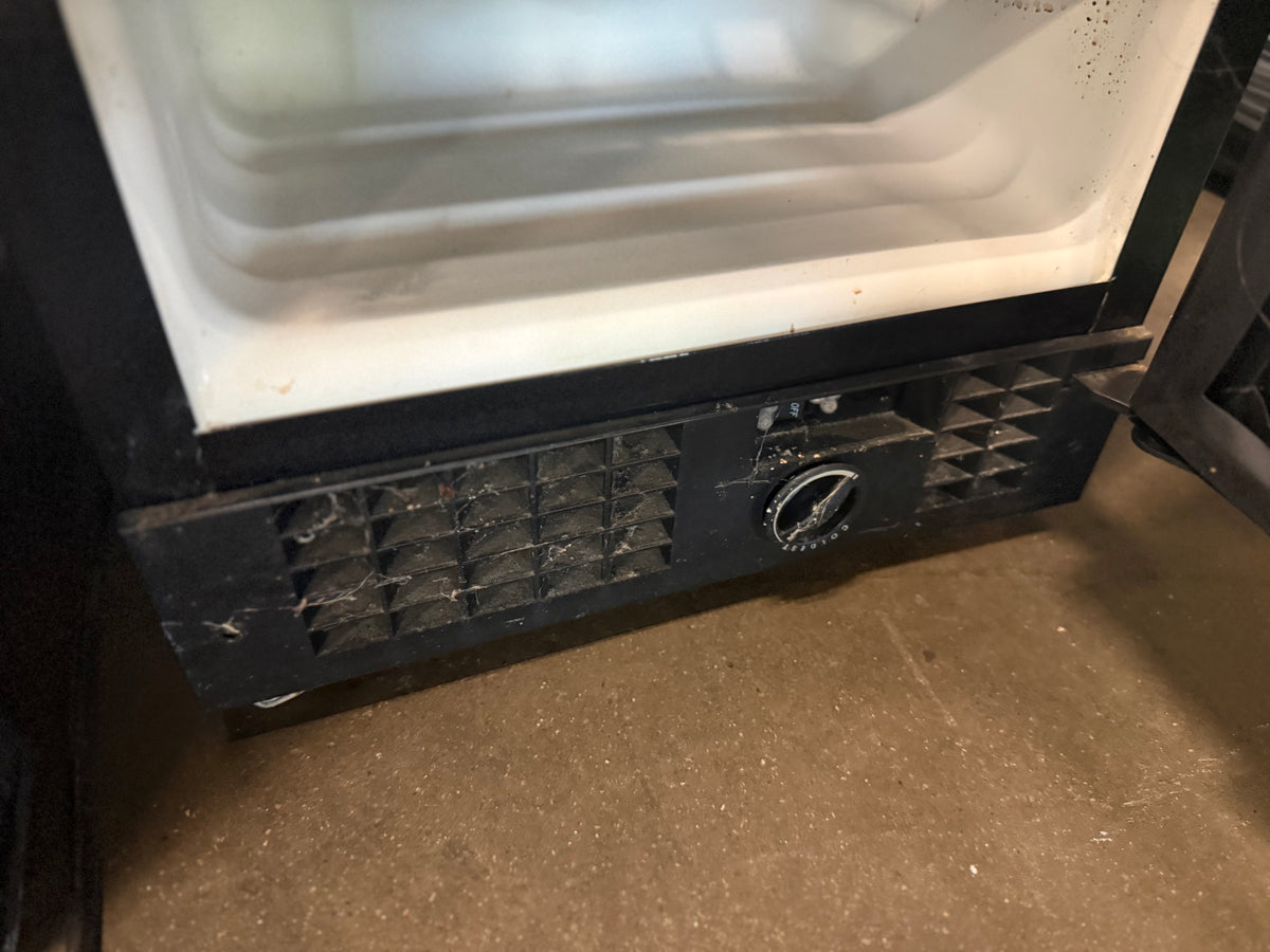 Sub-Zero 315W/S 15" Stainless Steel Undercounter Wine Cooler