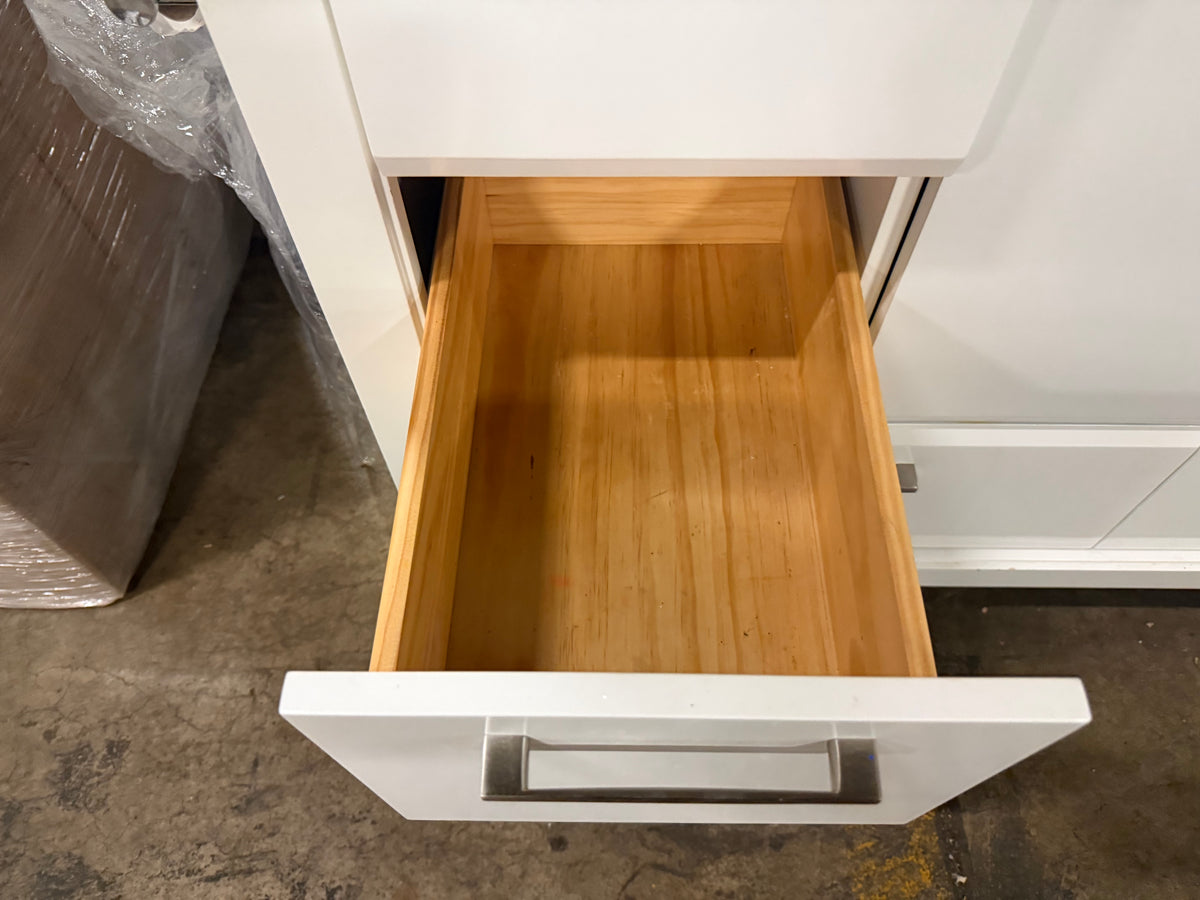 Custom 49.5" Transitional White Freestanding Single Vanity