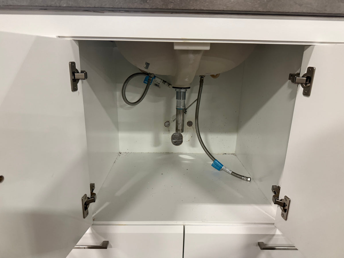 Custom 49.5" Transitional White Freestanding Single Vanity