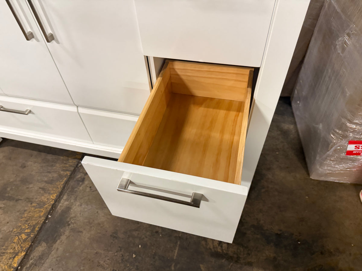 Custom 49.5" Transitional White Freestanding Single Vanity
