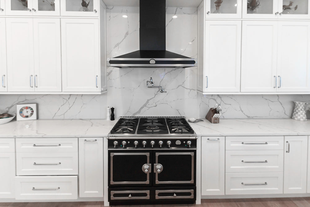 La Cornue CornuFé 44 Black & Nickel Dual Fuel Range with Matching Hood