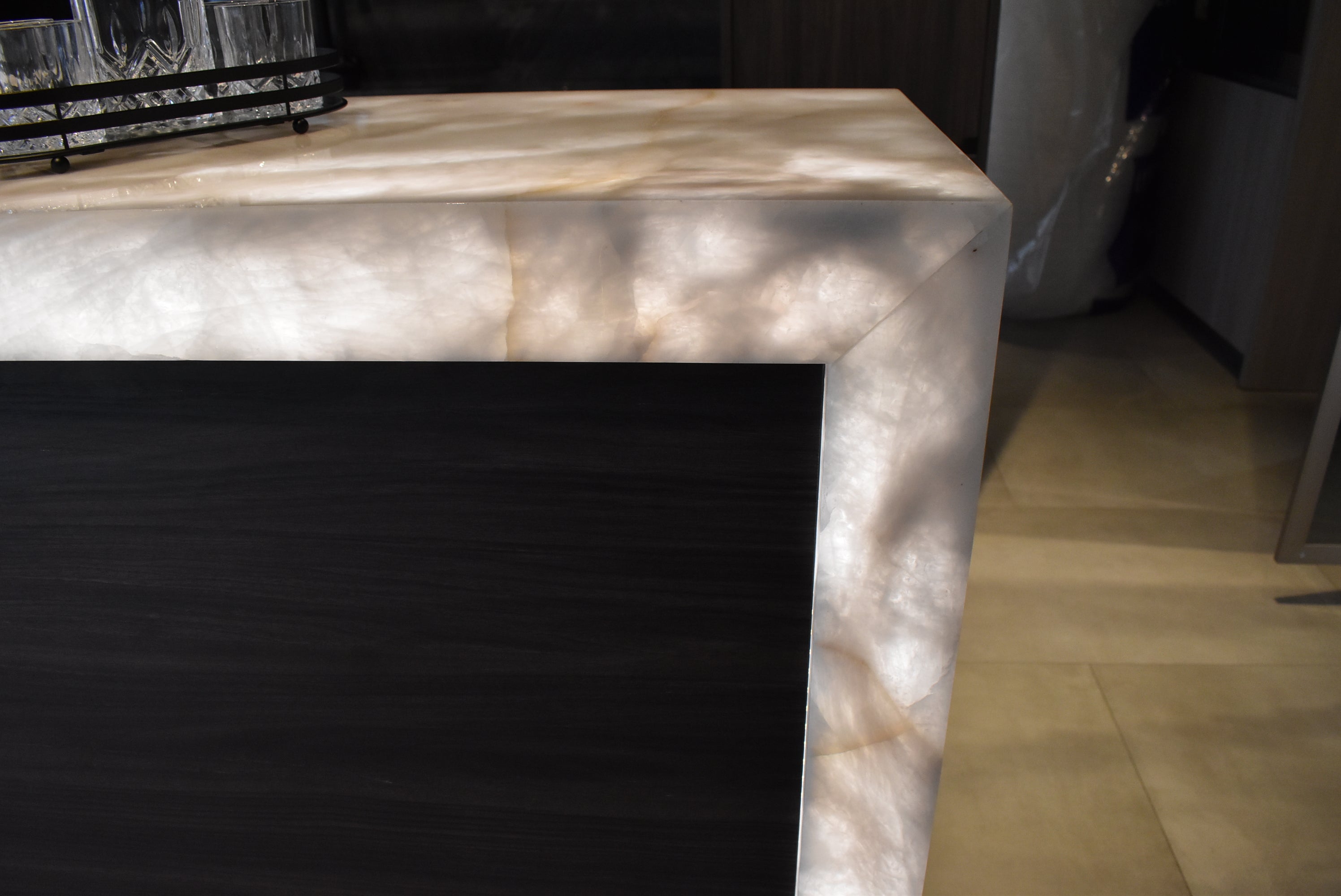 Azzurri Casa Modern Wood Paneled Wet Wine Bar with Wine Wall and Onyx Countertops