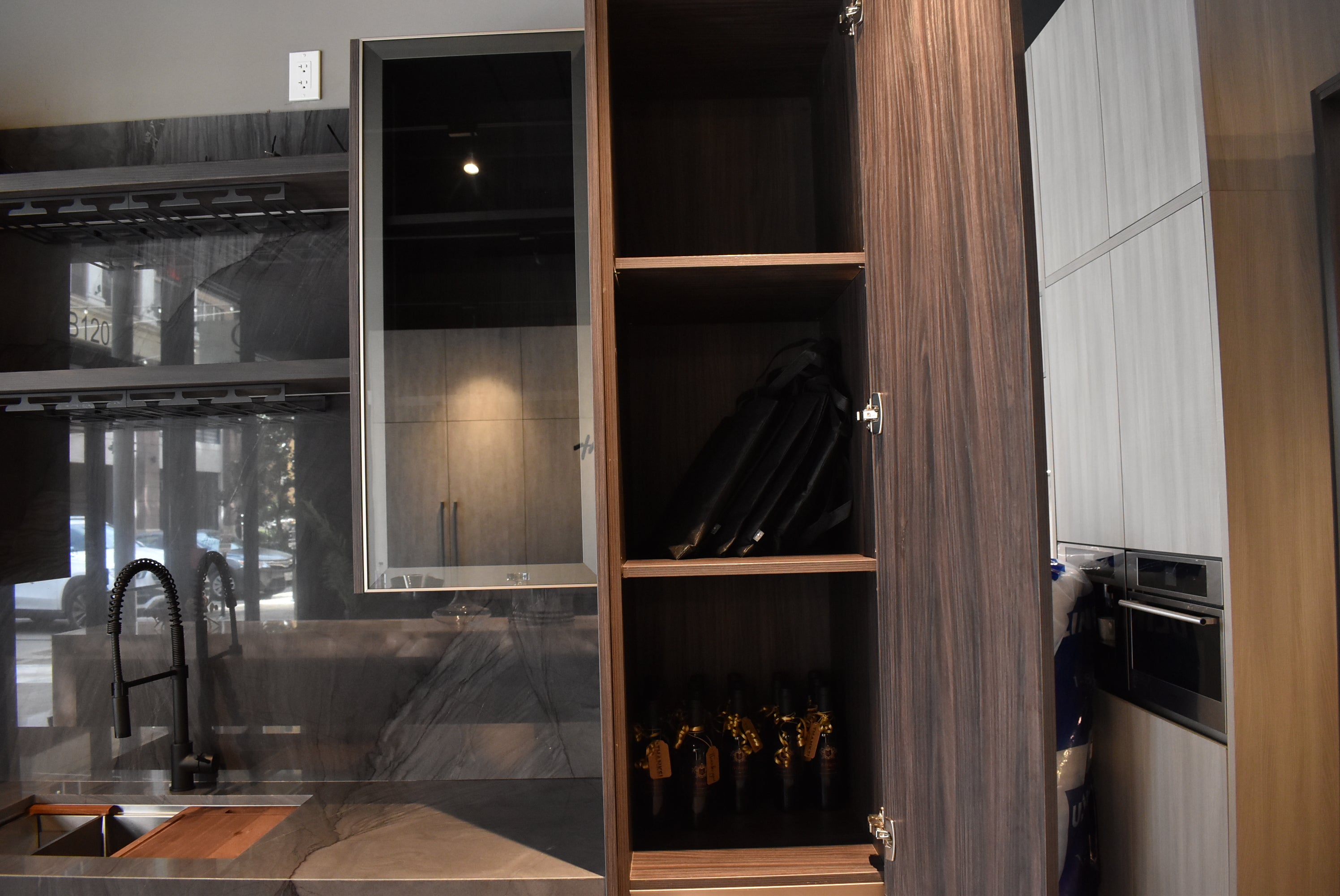 Azzurri Casa Modern Wood Paneled Wet Wine Bar with Wine Wall and Onyx Countertops