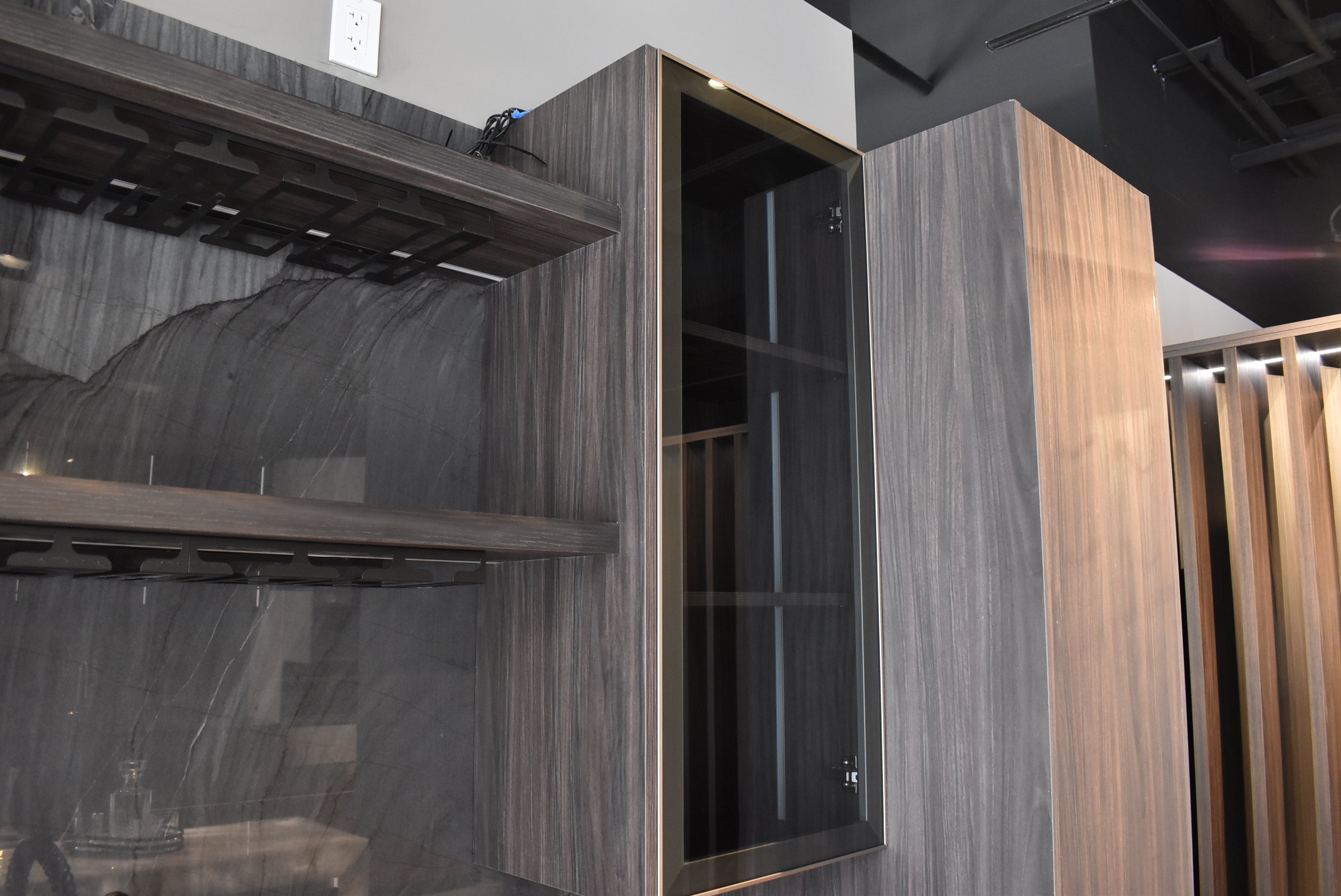 Azzurri Casa Modern Wood Paneled Wet Wine Bar with Wine Wall and Onyx Countertops