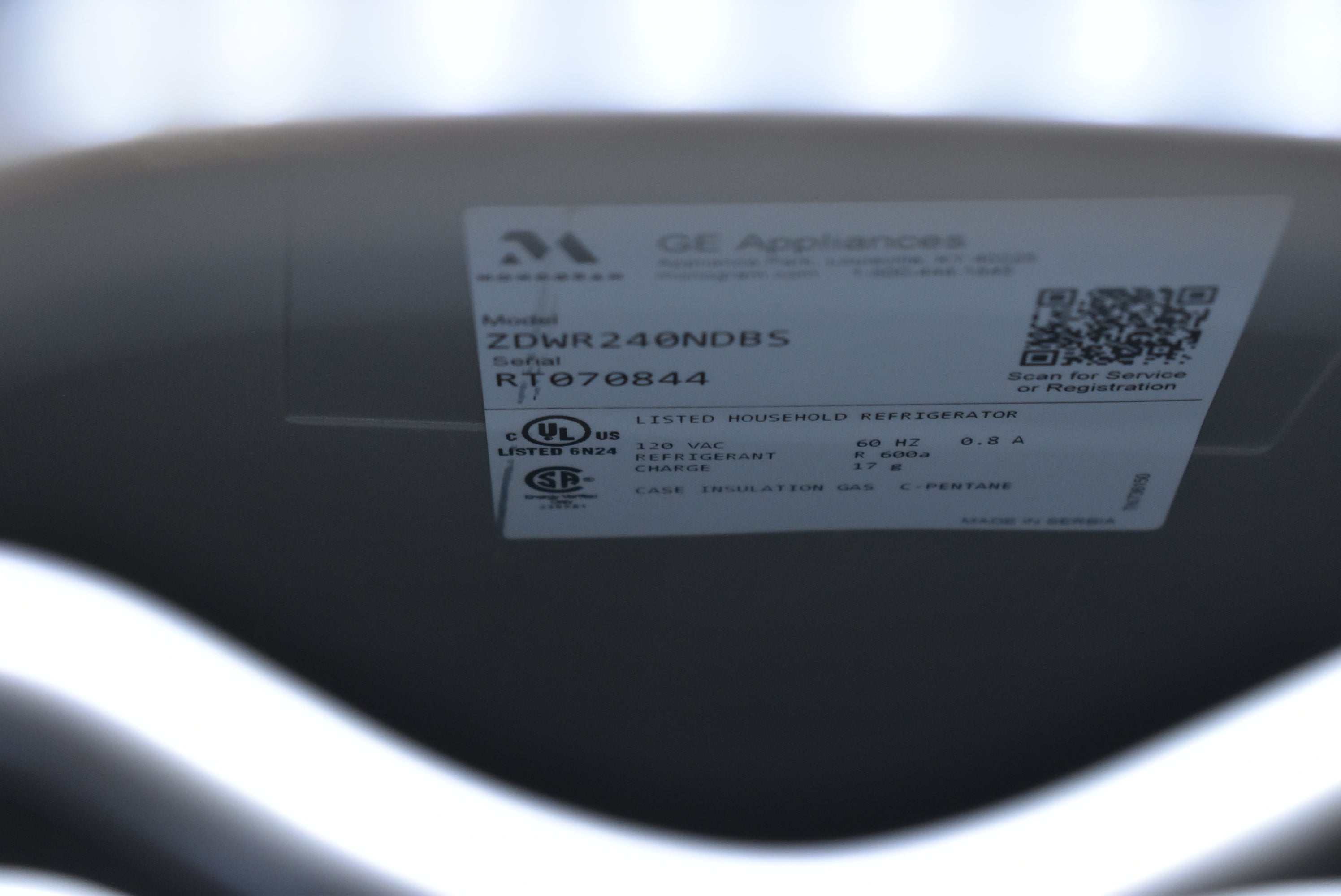 Azzurri Casa Modern Wood Paneled Wet Wine Bar with Wine Wall and Onyx Countertops