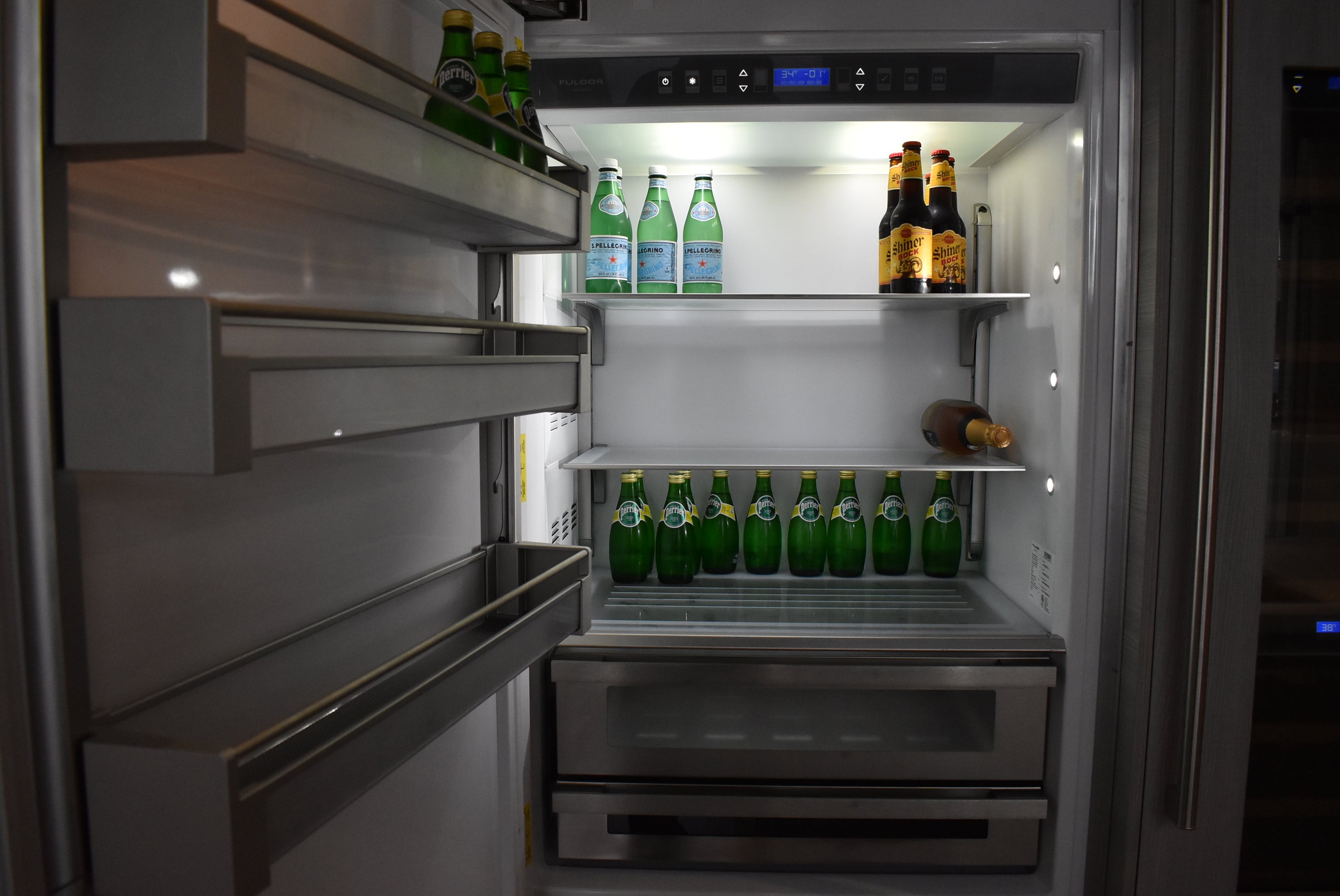 Azzurri Casa Light Grey Italian Style Modern Kitchen with Dekton Countertops and Fulgor Milano Appliances