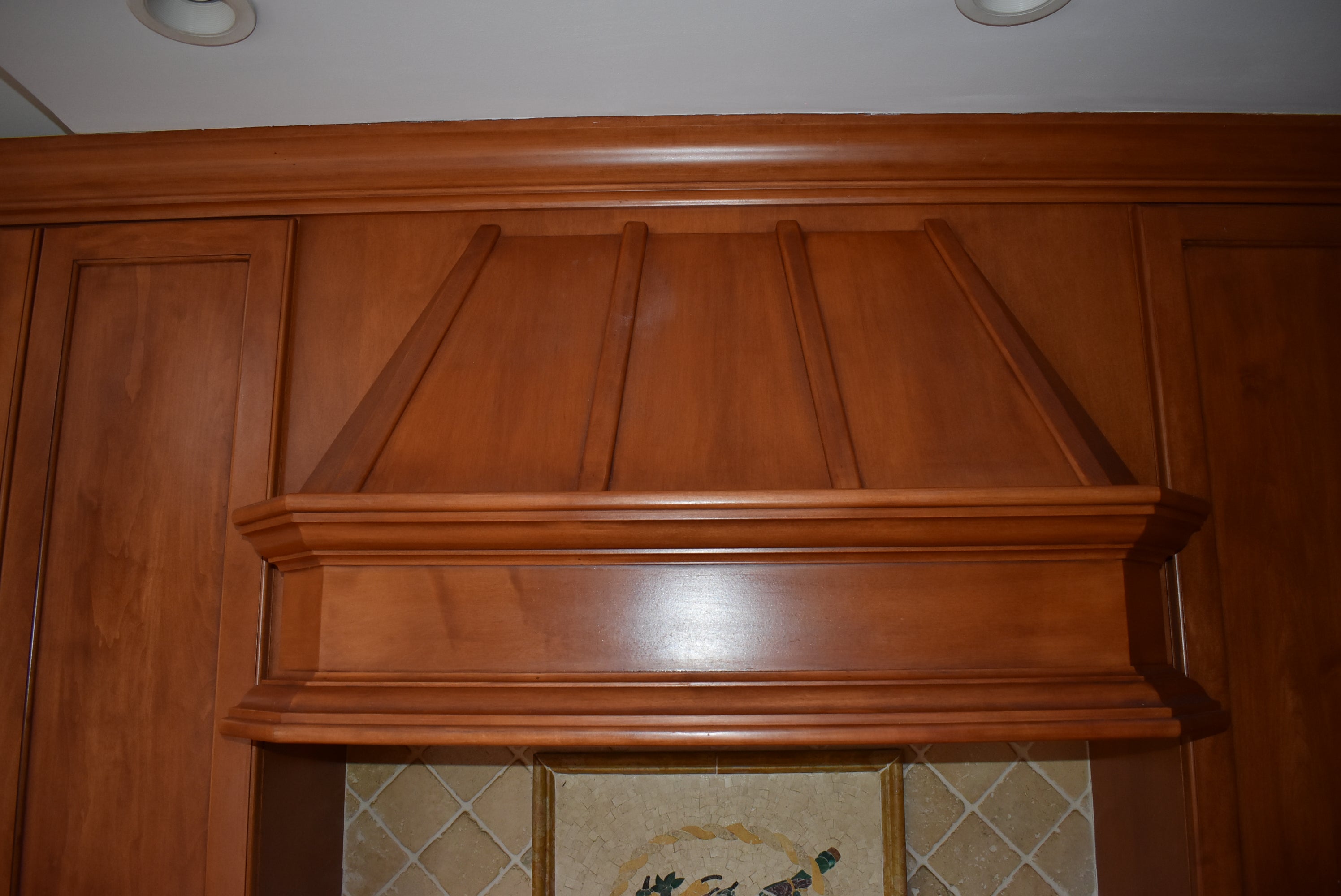 Christiana Cabinetry Strawberry Traditional Pre-Owned Kitchen