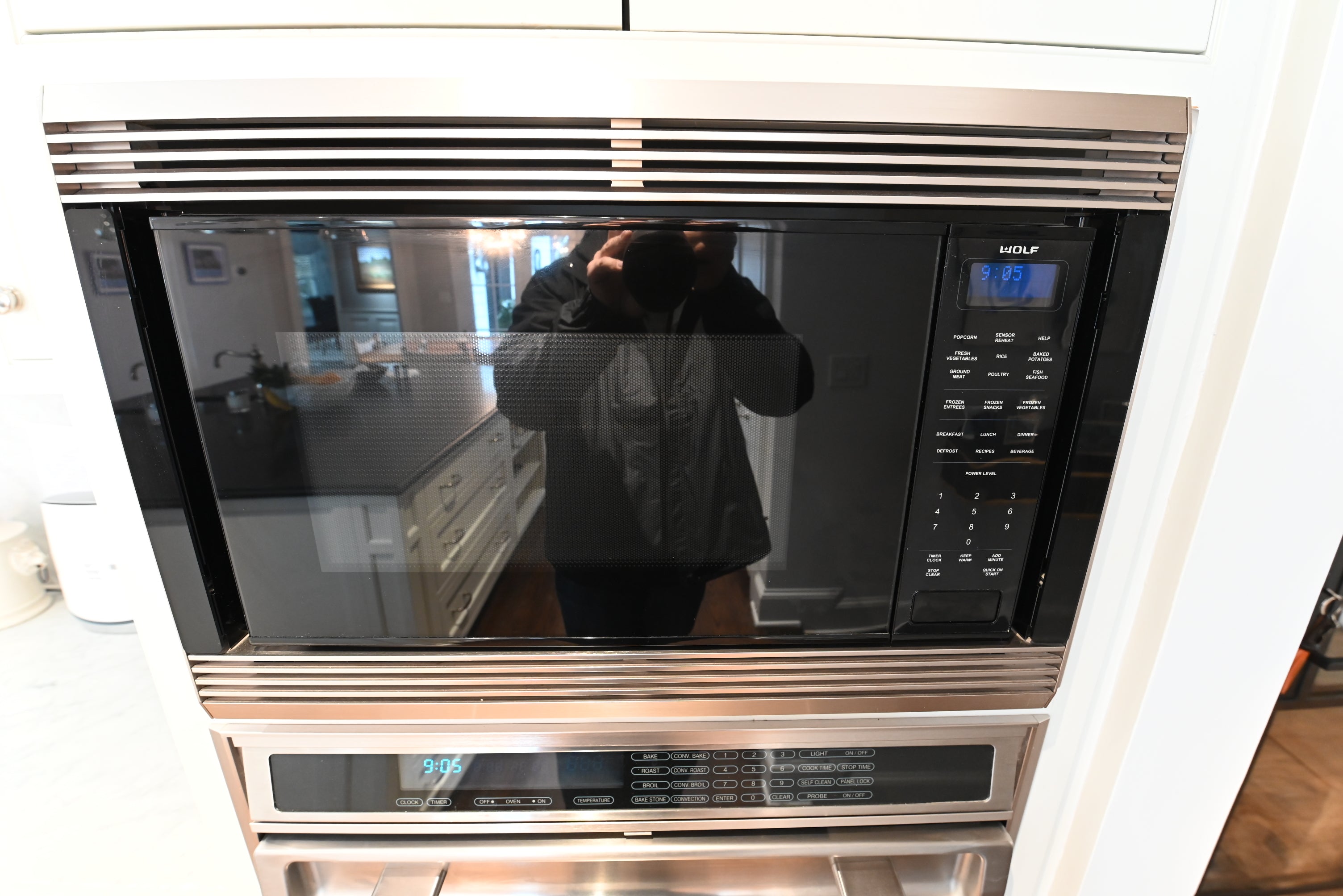 Crisp Lux White Traditional Pre-Owned Kitchen