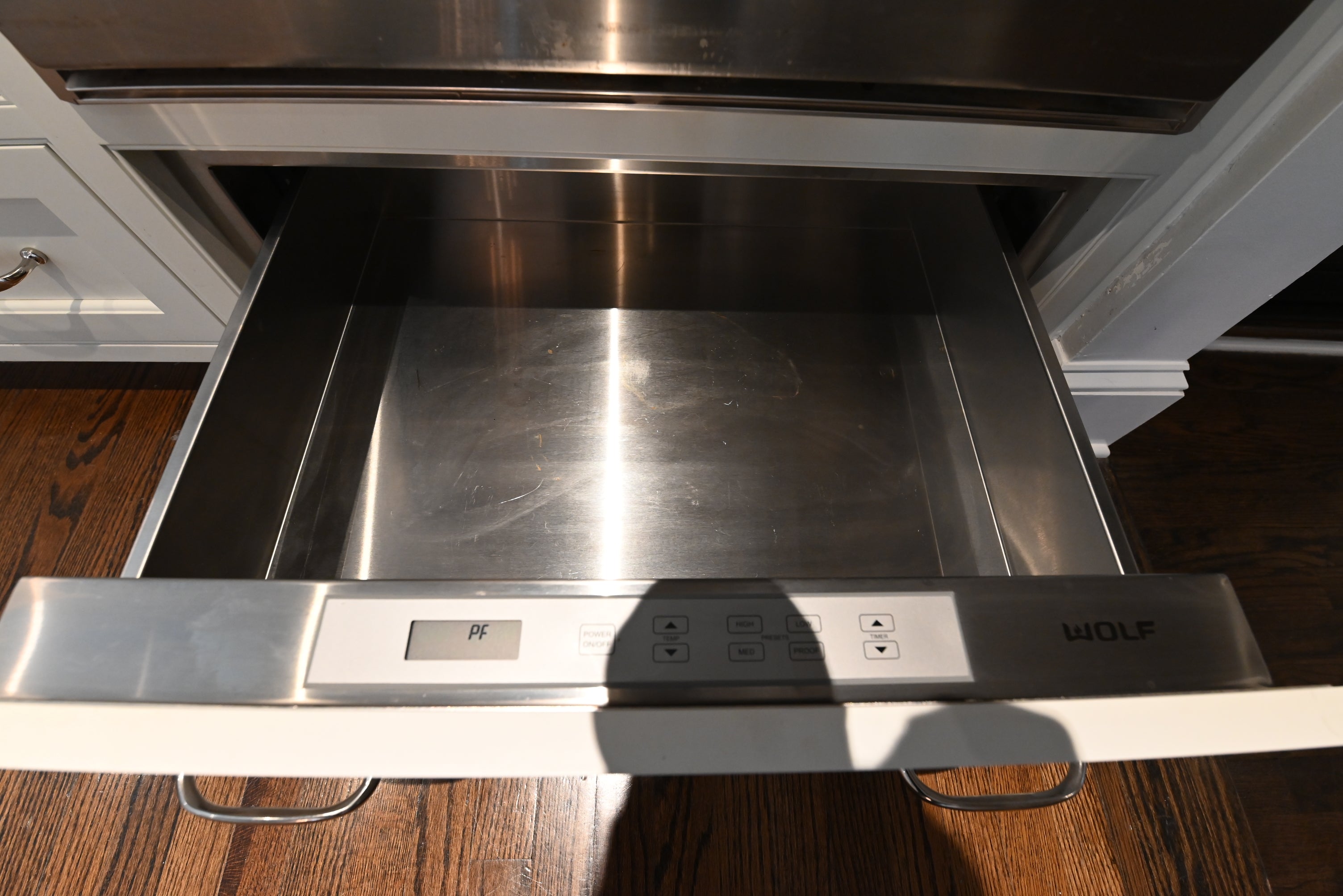 Crisp Lux White Traditional Pre-Owned Kitchen