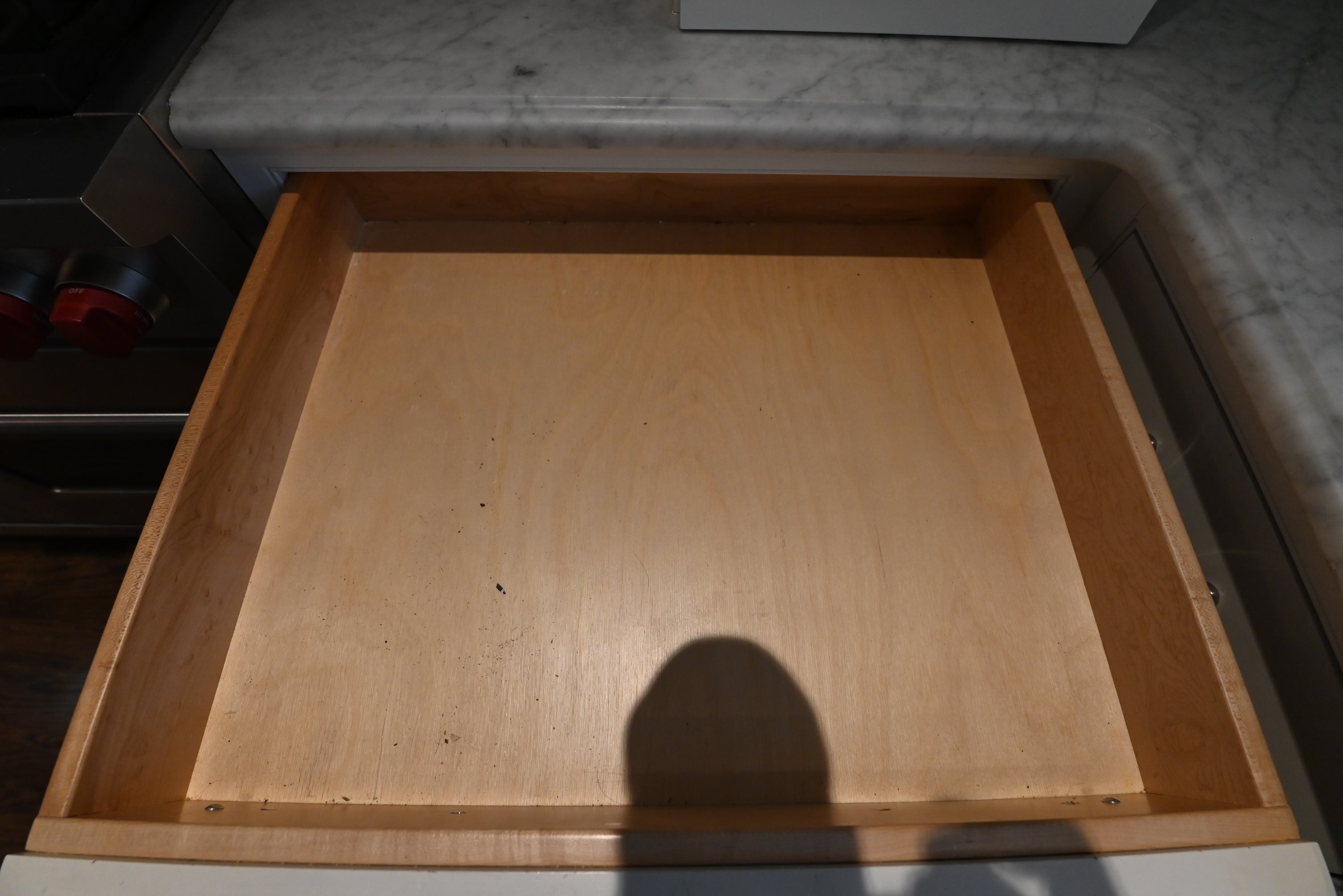 Crisp Lux White Traditional Pre-Owned Kitchen