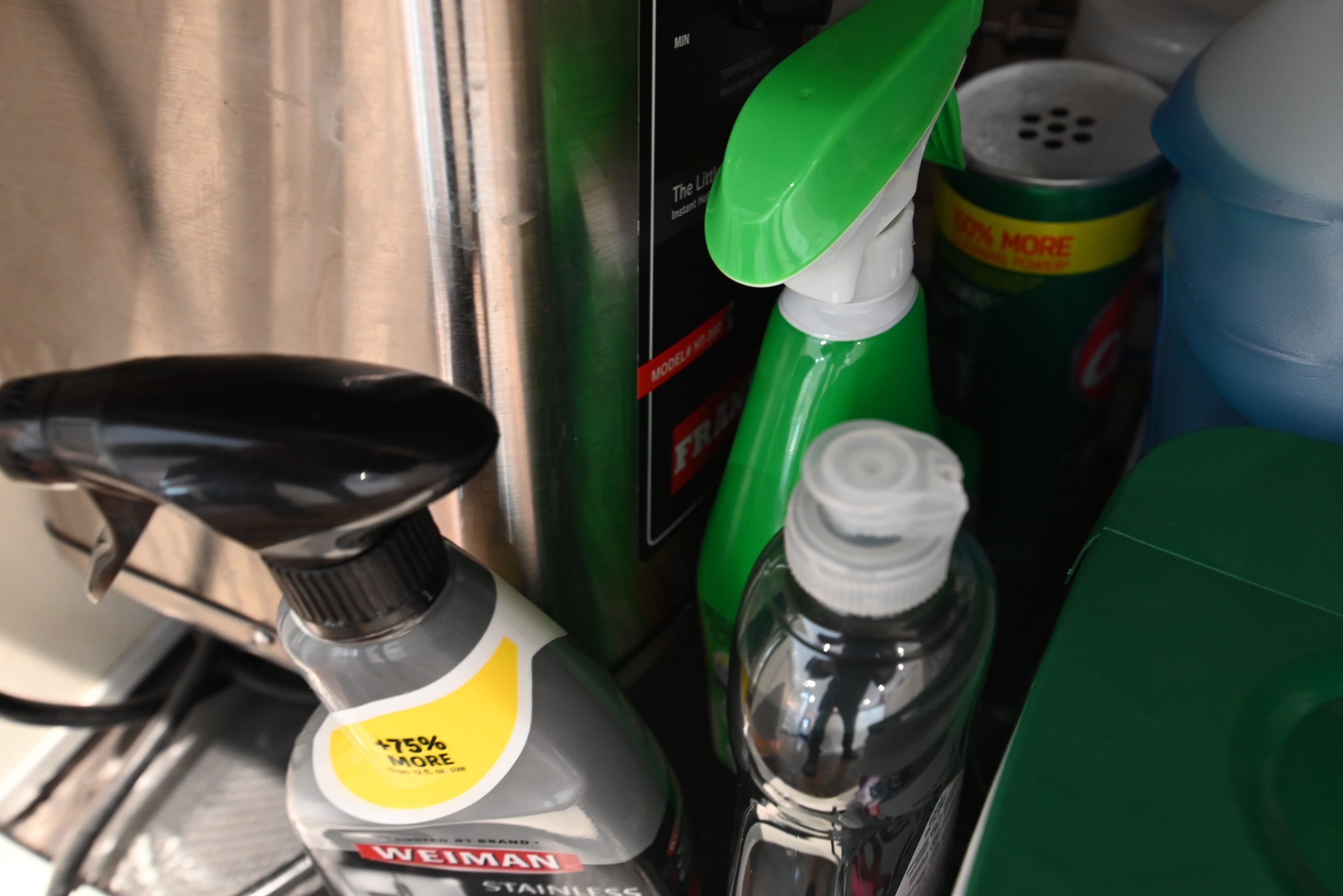 Crisp Lux White Traditional Pre-Owned Kitchen