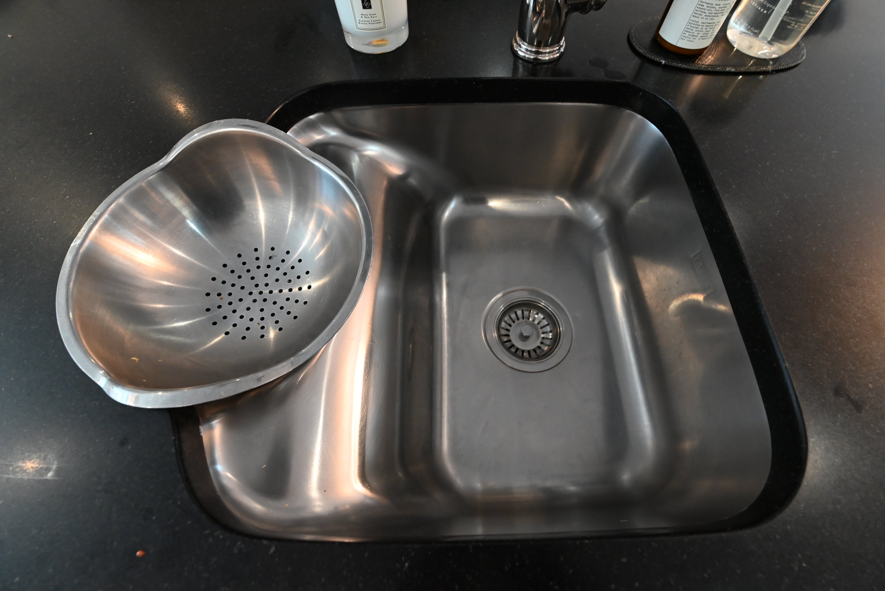 Crisp Lux White Traditional Pre-Owned Kitchen