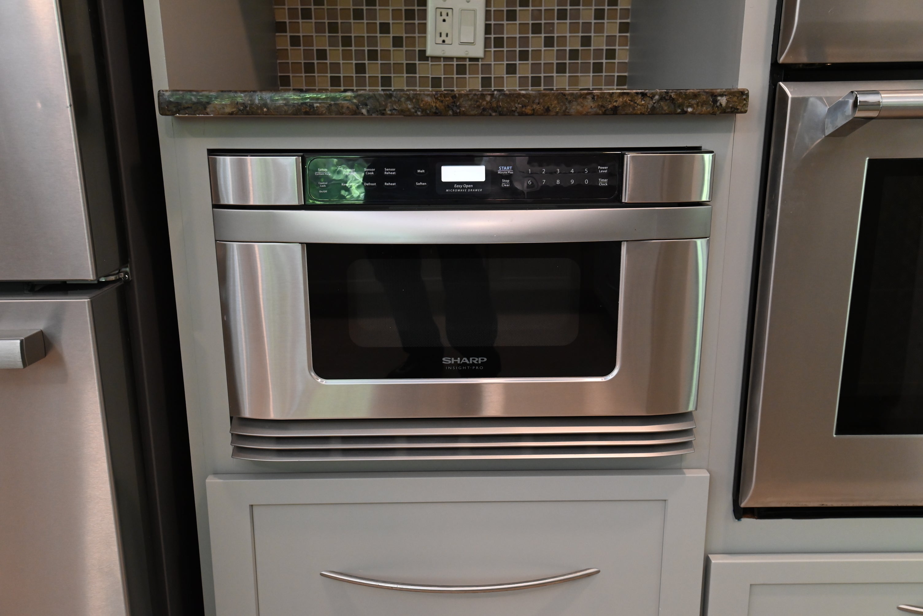 Thomasville Blue-Gray Transitional Kitchen with Appliances