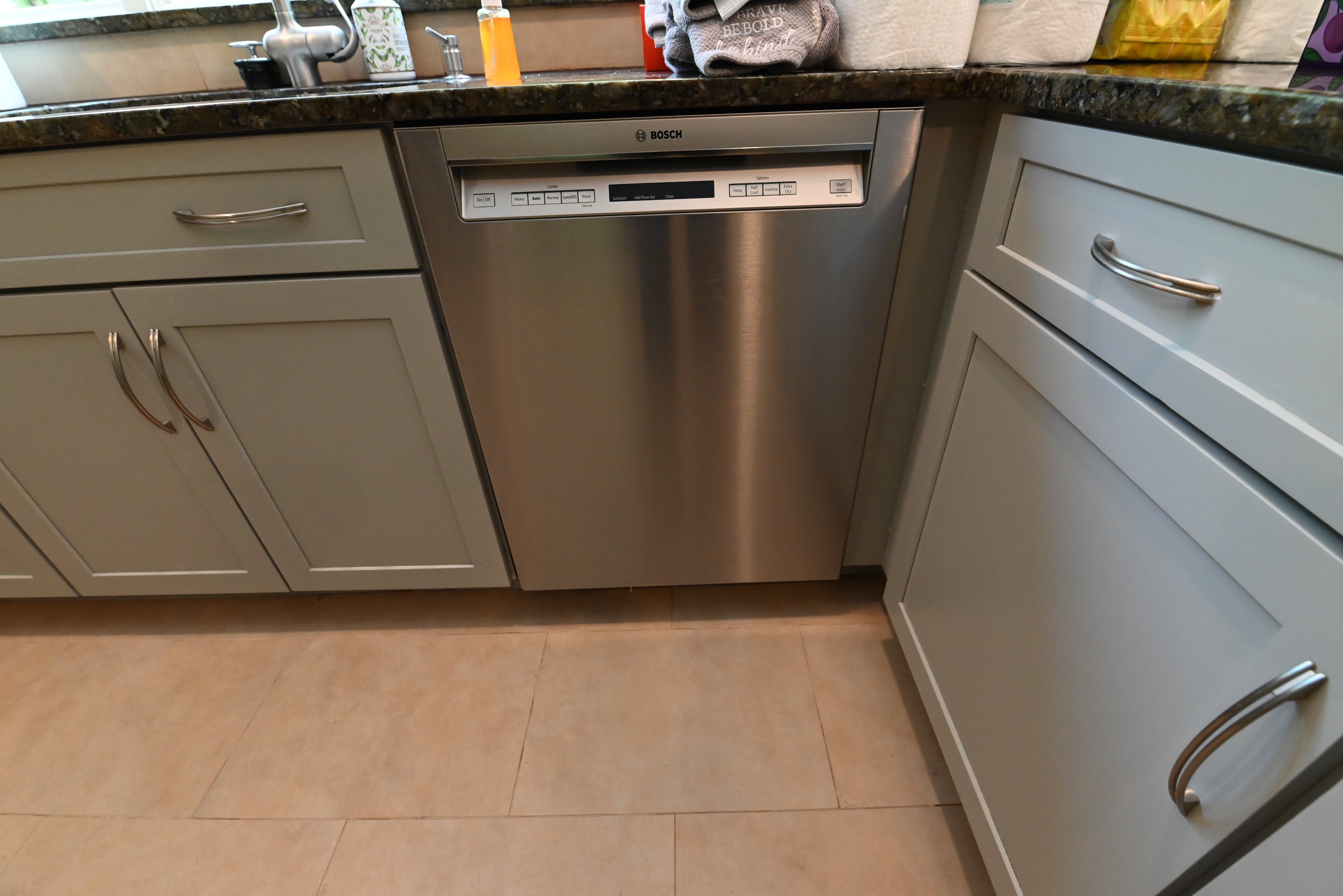 Thomasville Blue-Gray Transitional Kitchen with Appliances
