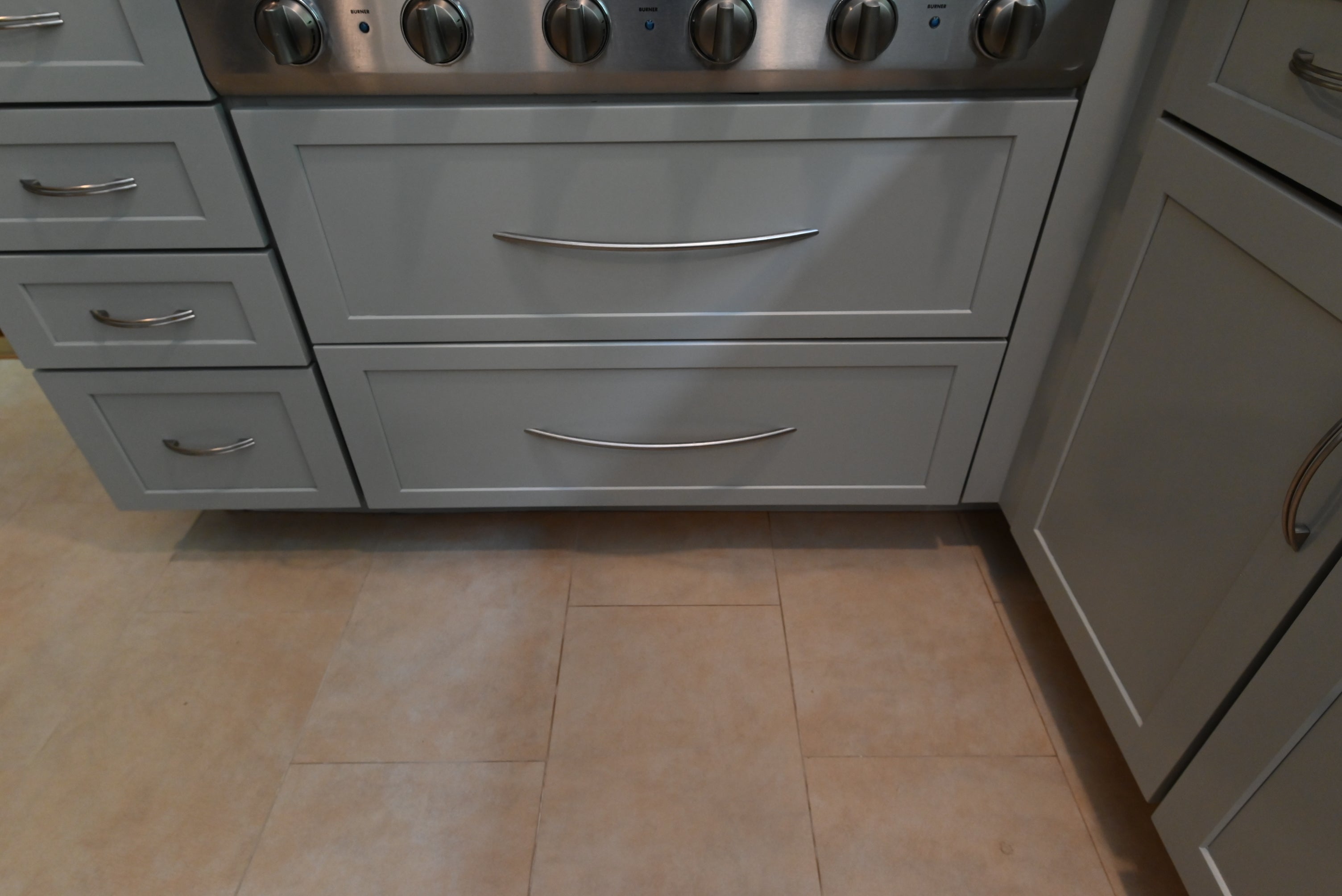 Thomasville Blue-Gray Transitional Kitchen with Appliances