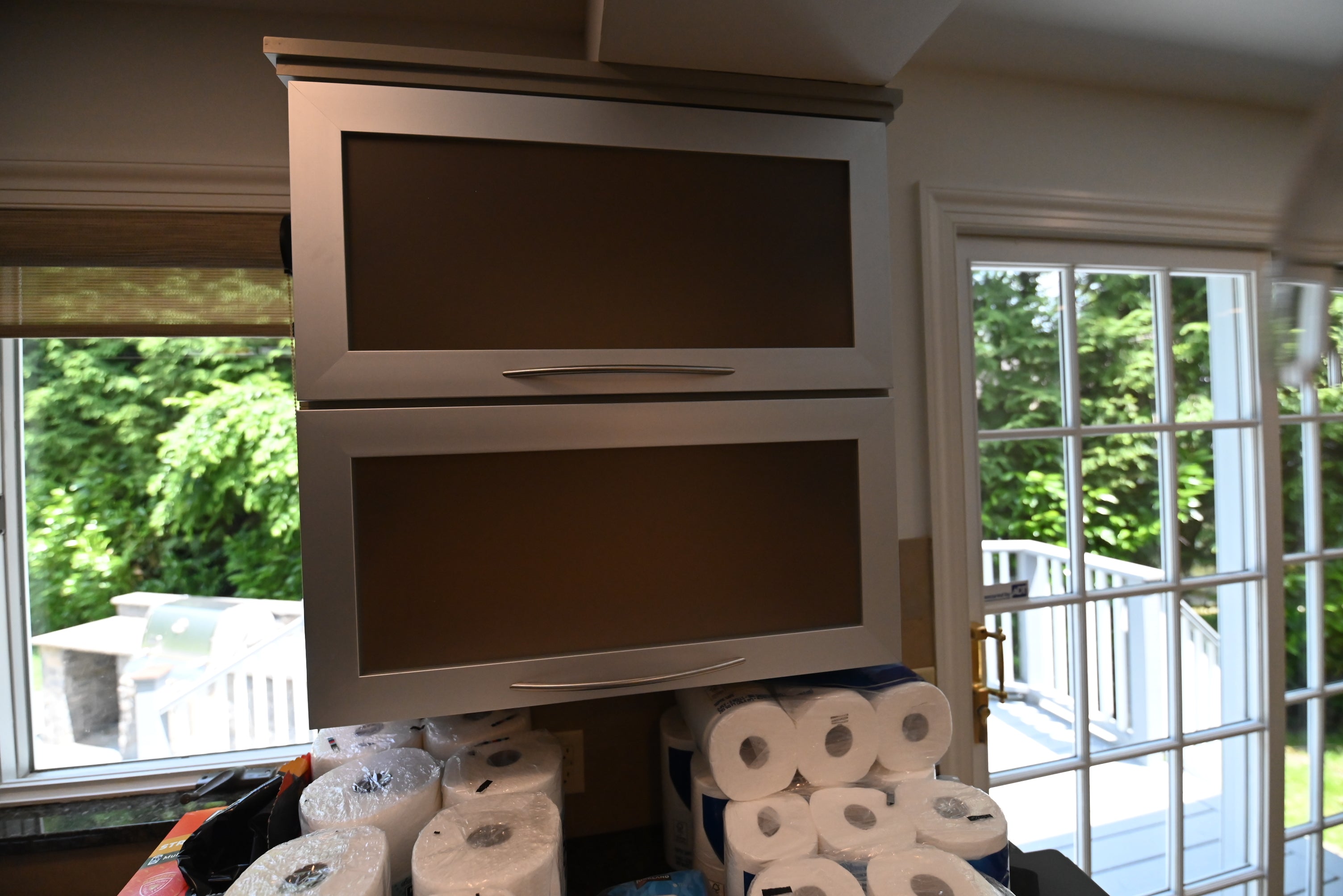 Thomasville Blue-Gray Transitional Kitchen with Appliances