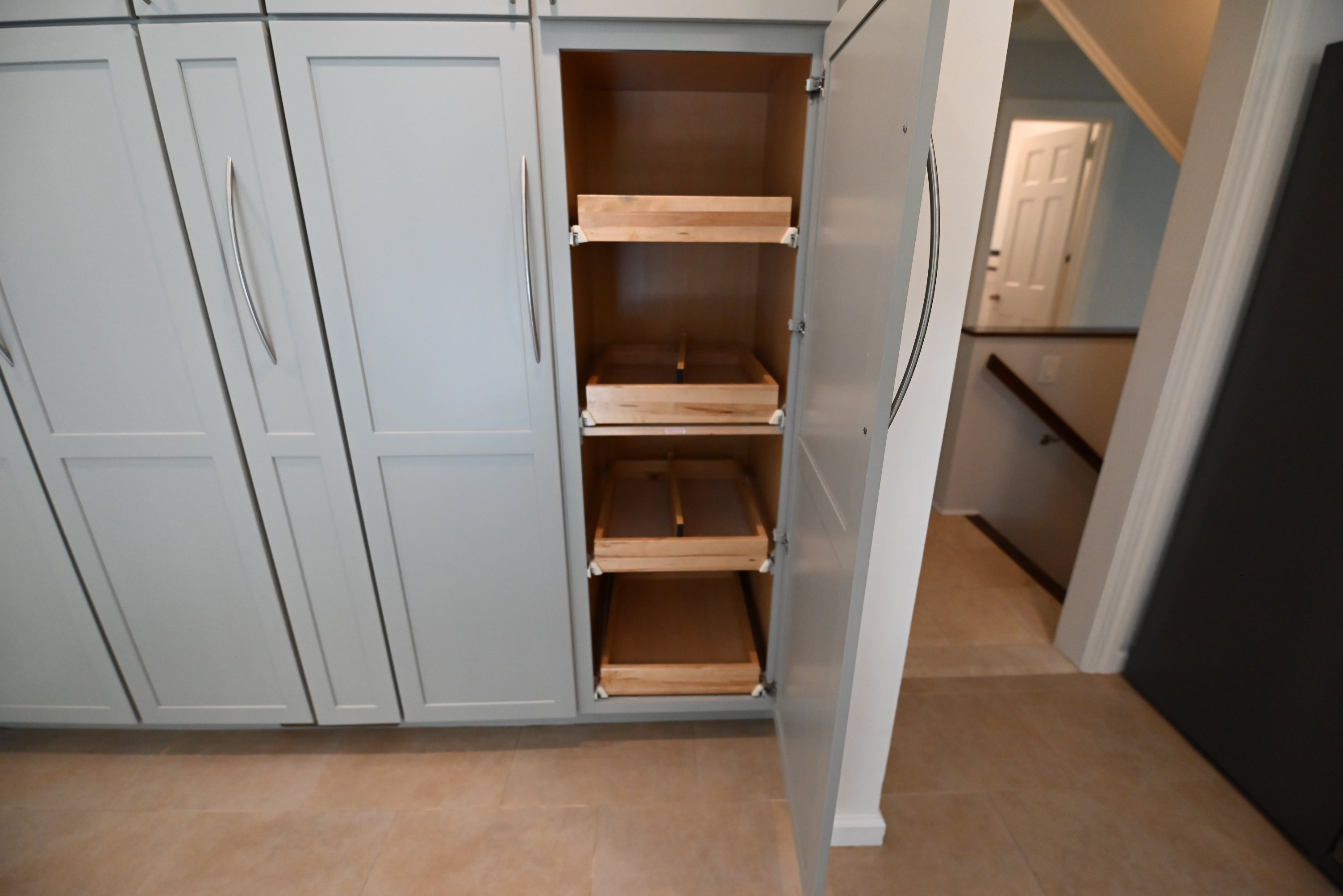 Thomasville Blue-Gray Transitional Kitchen with Appliances