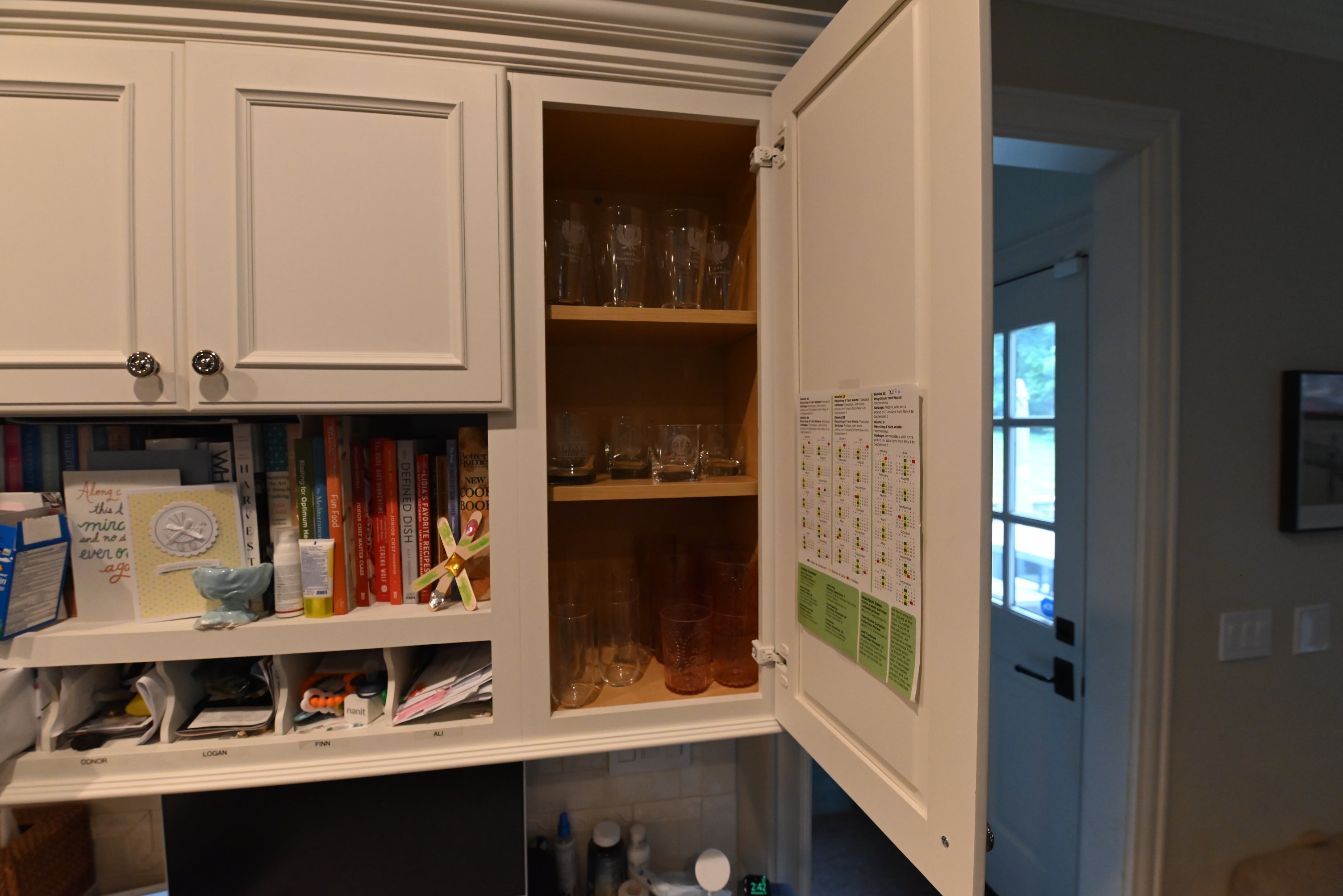 Decora Transitional Snow White Kitchen with Island & Appliances