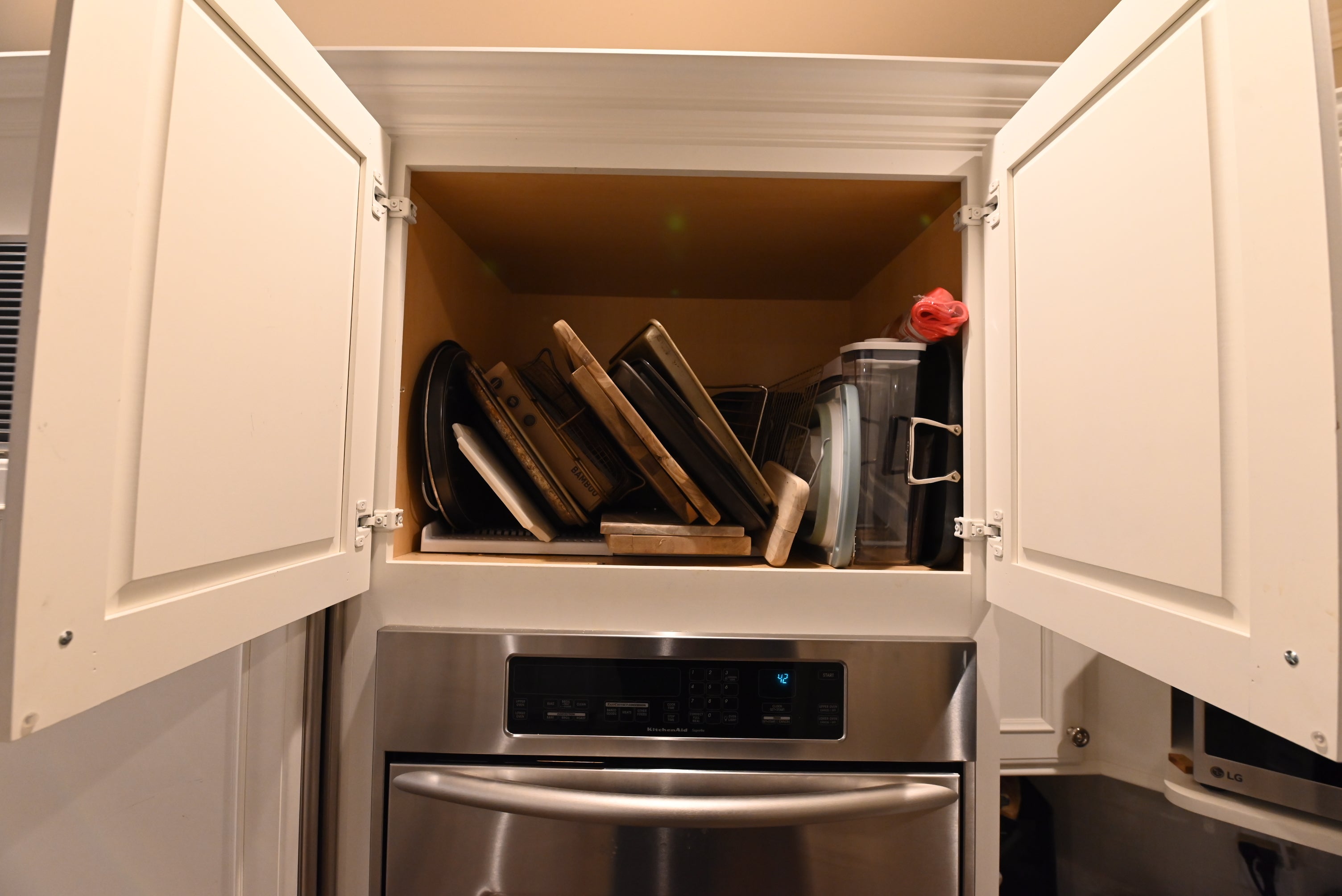 Decora Transitional Snow White Kitchen with Island & Appliances