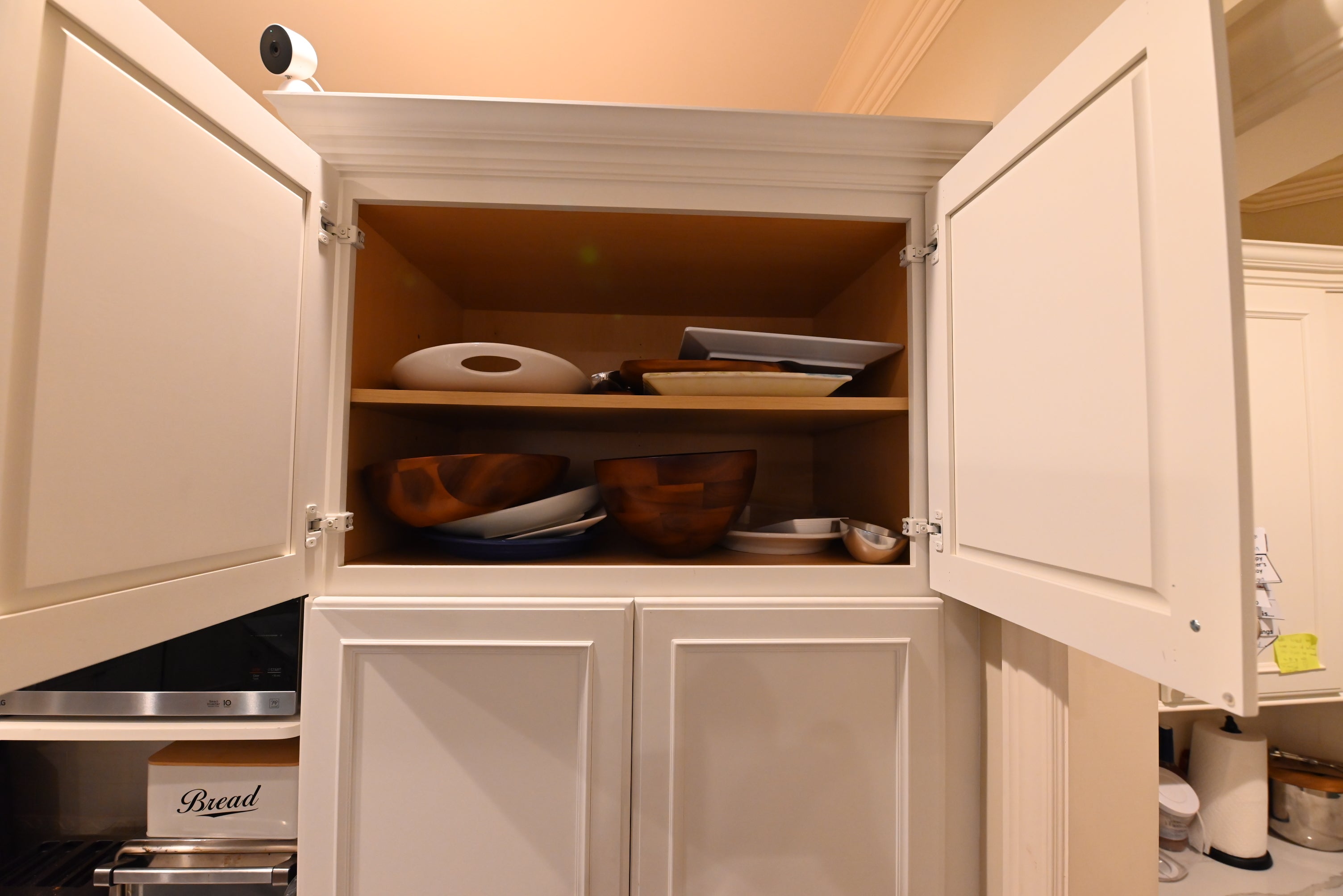 Decora Transitional Snow White Kitchen with Island & Appliances
