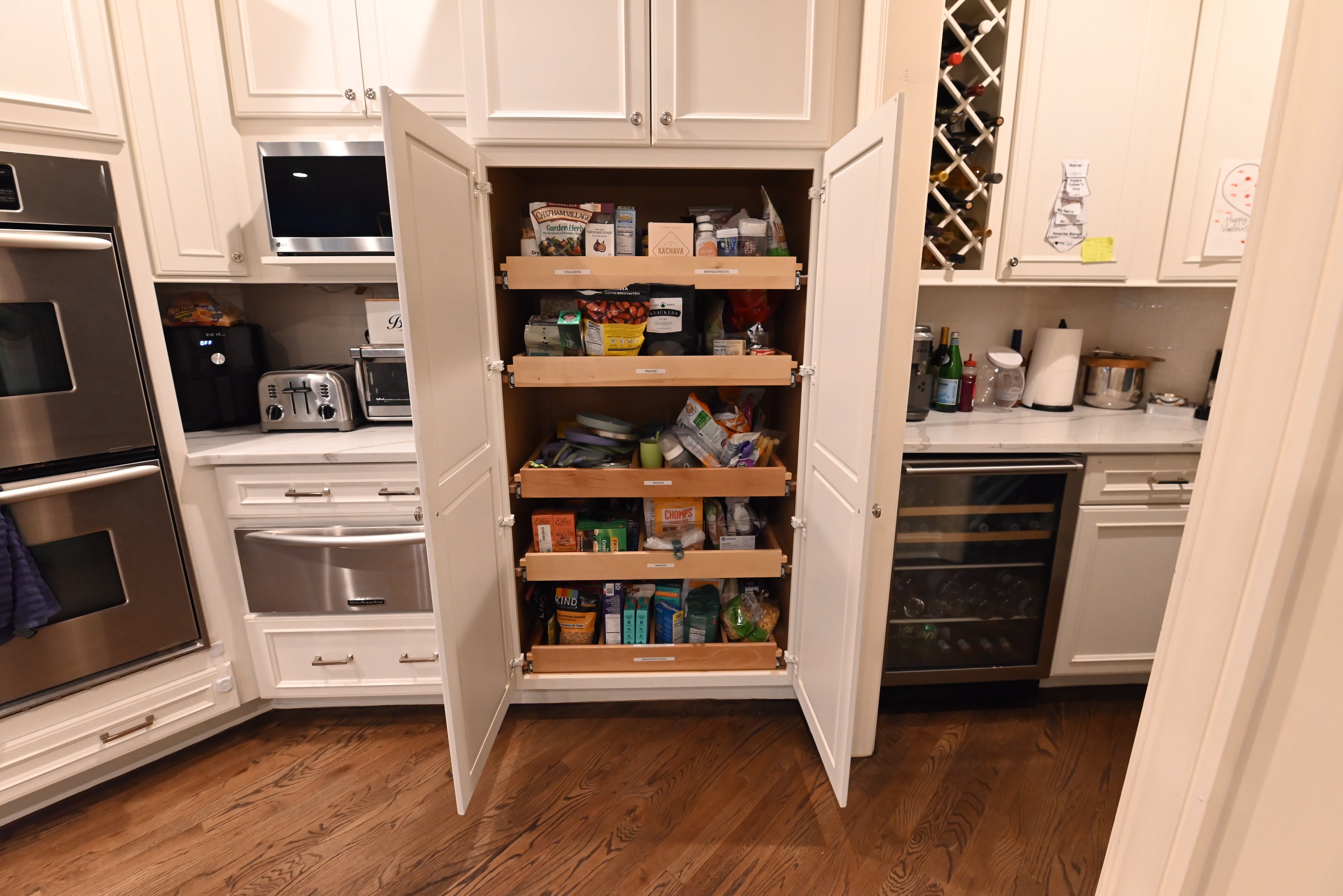 Decora Transitional Snow White Kitchen with Island & Appliances