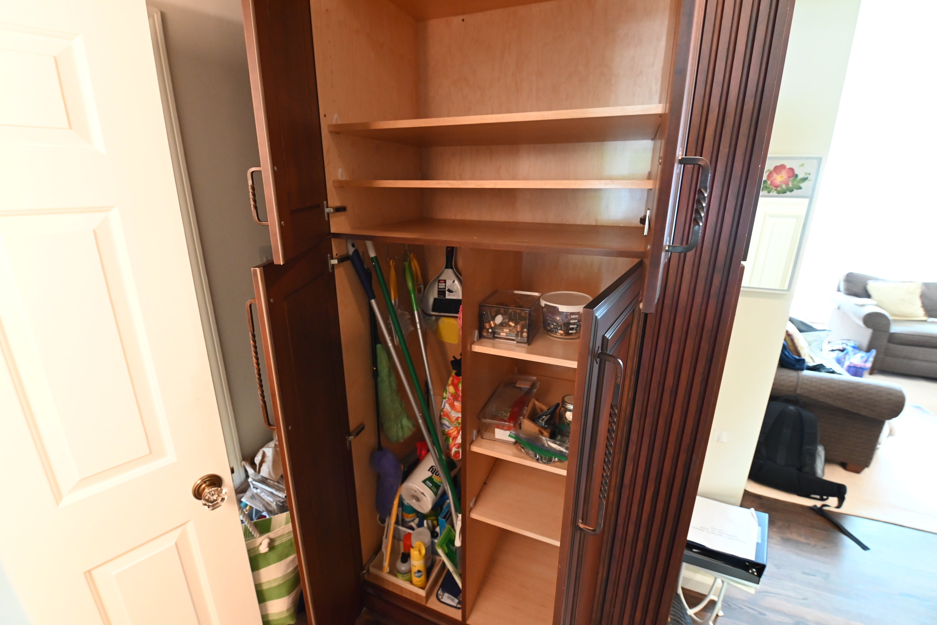 Wood-Mode Wistful: Traditional Cream Wooden Cabinet Kitchen